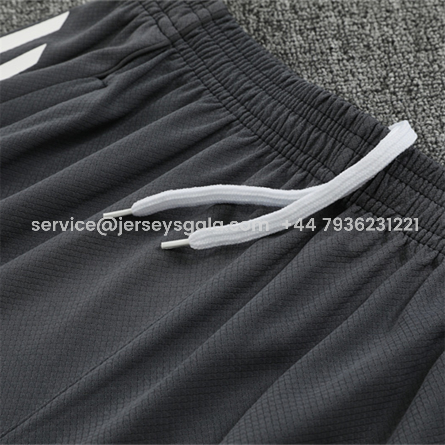 JerseysGala.com | Arsenal 25-26 Short-Sleeve Training Set- Red Top & Green Shorts -Customize Name, Number and Patch | Worldwide Shipping