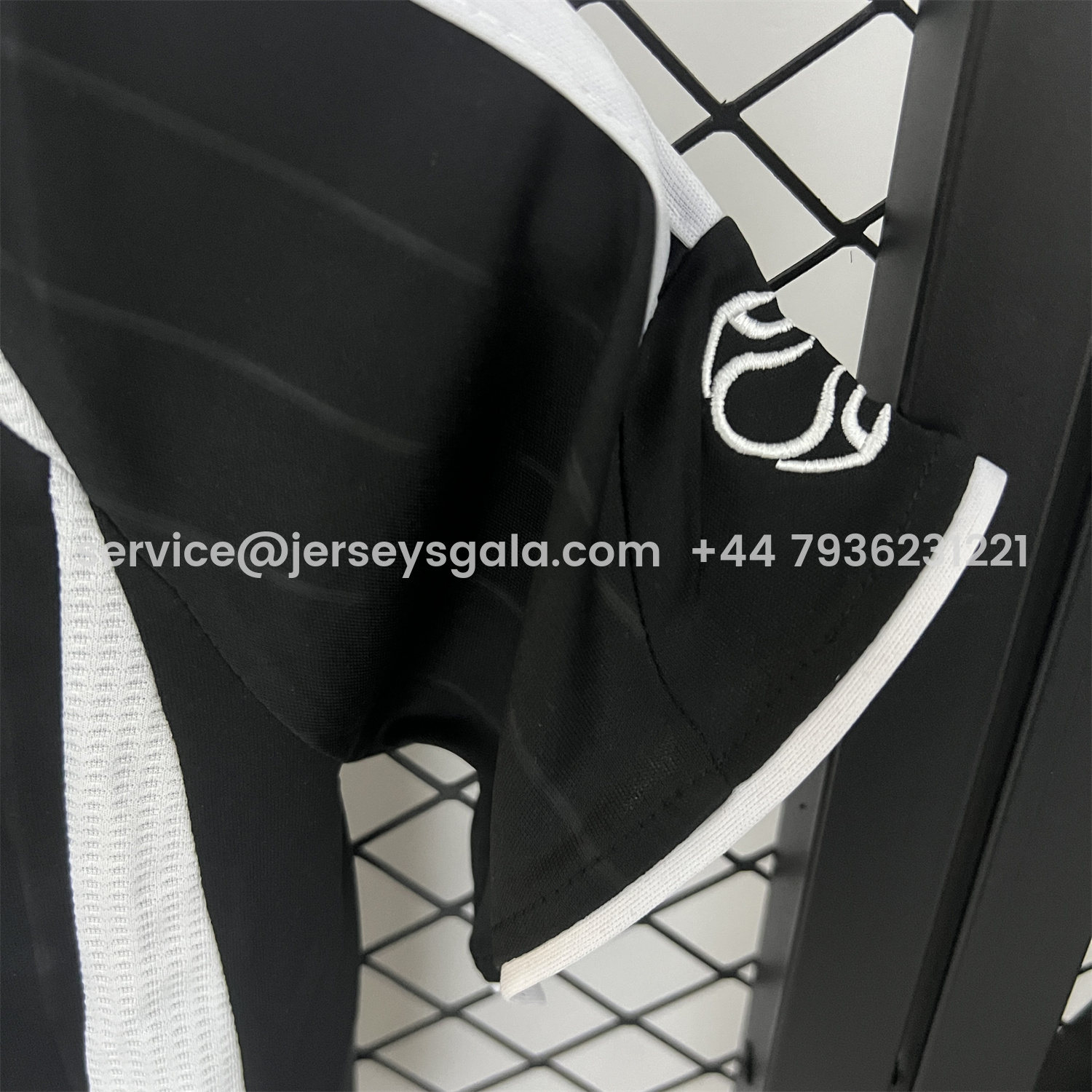 JerseysGala.com | Retro Real Madrid 2006-07 Away Kids Kit -Customize Name, Number and Patch | Worldwide Shipping