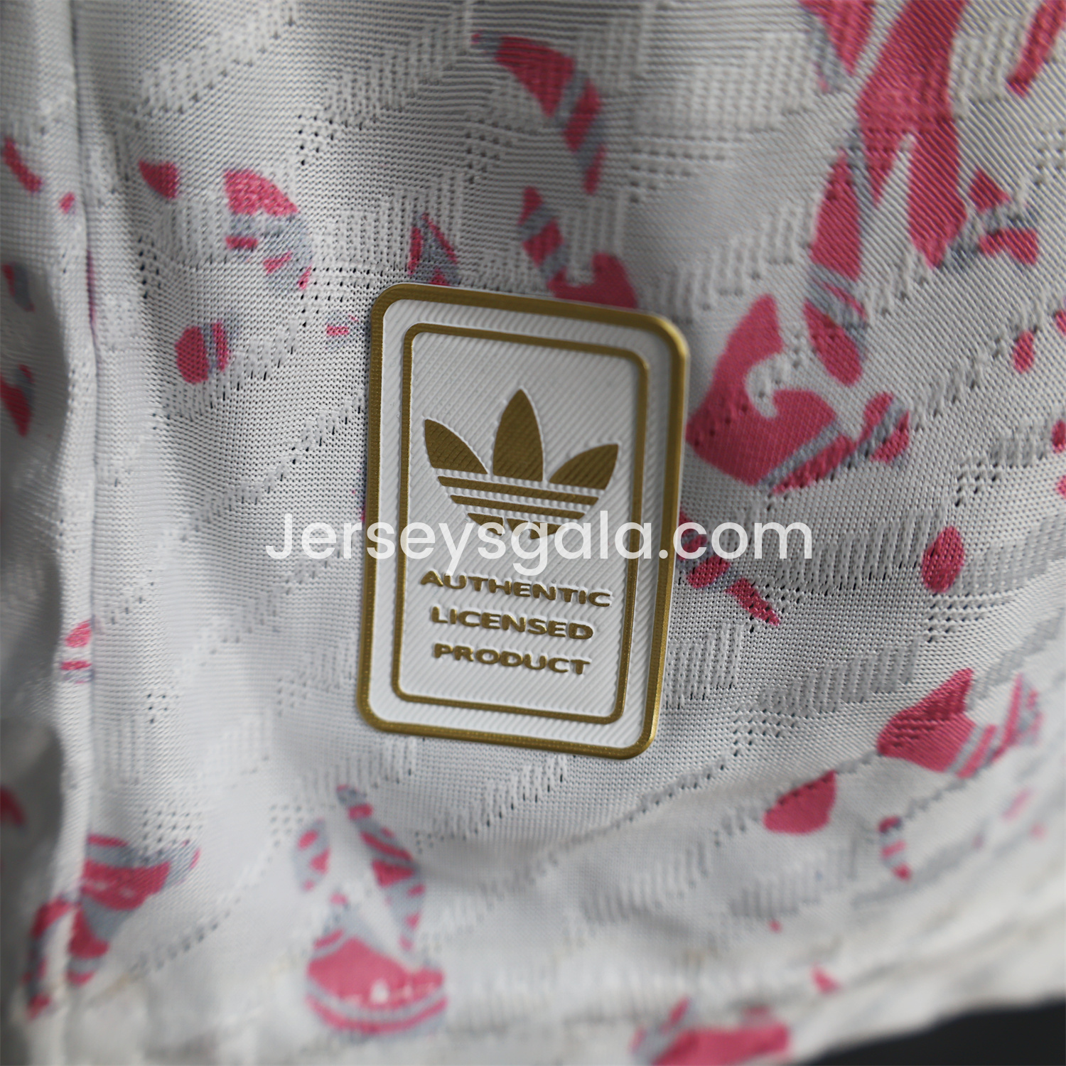 JerseysGala.com | Real Madrid 25-26 Pink and White Gradient Chinese and Western Style Dragon Jersey - Player Version -Customize Name, Number and Patch | Worldwide Shipping