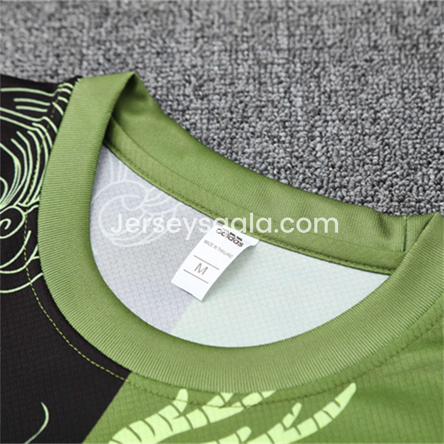 JerseysGala.com | Real Madrid 25-26 Short-Sleeve Training Set - Green Black Top & Black Shorts -Customize Name, Number and Patch | Worldwide Shipping