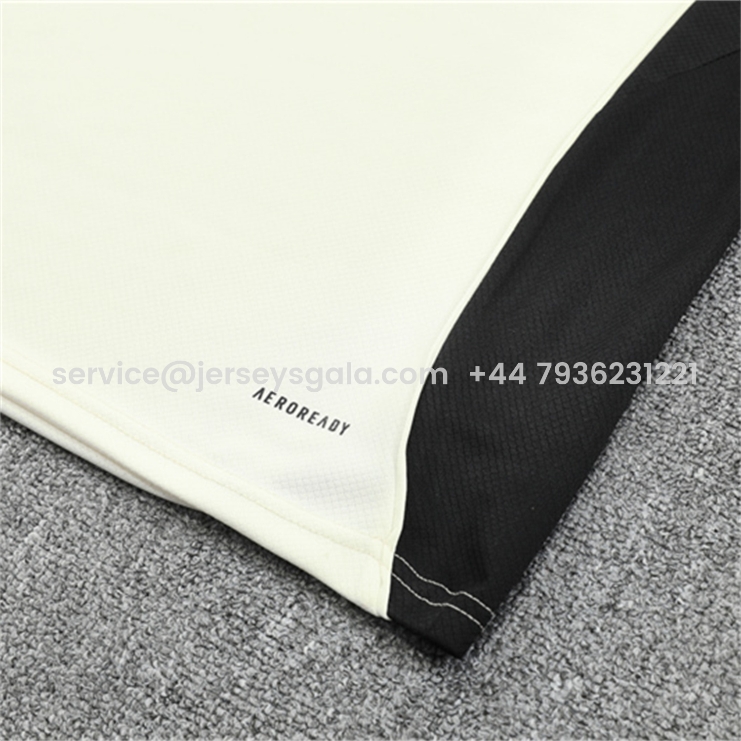 JerseysGala.com | Liver.pool 25-26 Kids Short-Sleeve Training Set Off White Top & Black Shorts -Customize Name, Number and Patch | Worldwide Shipping