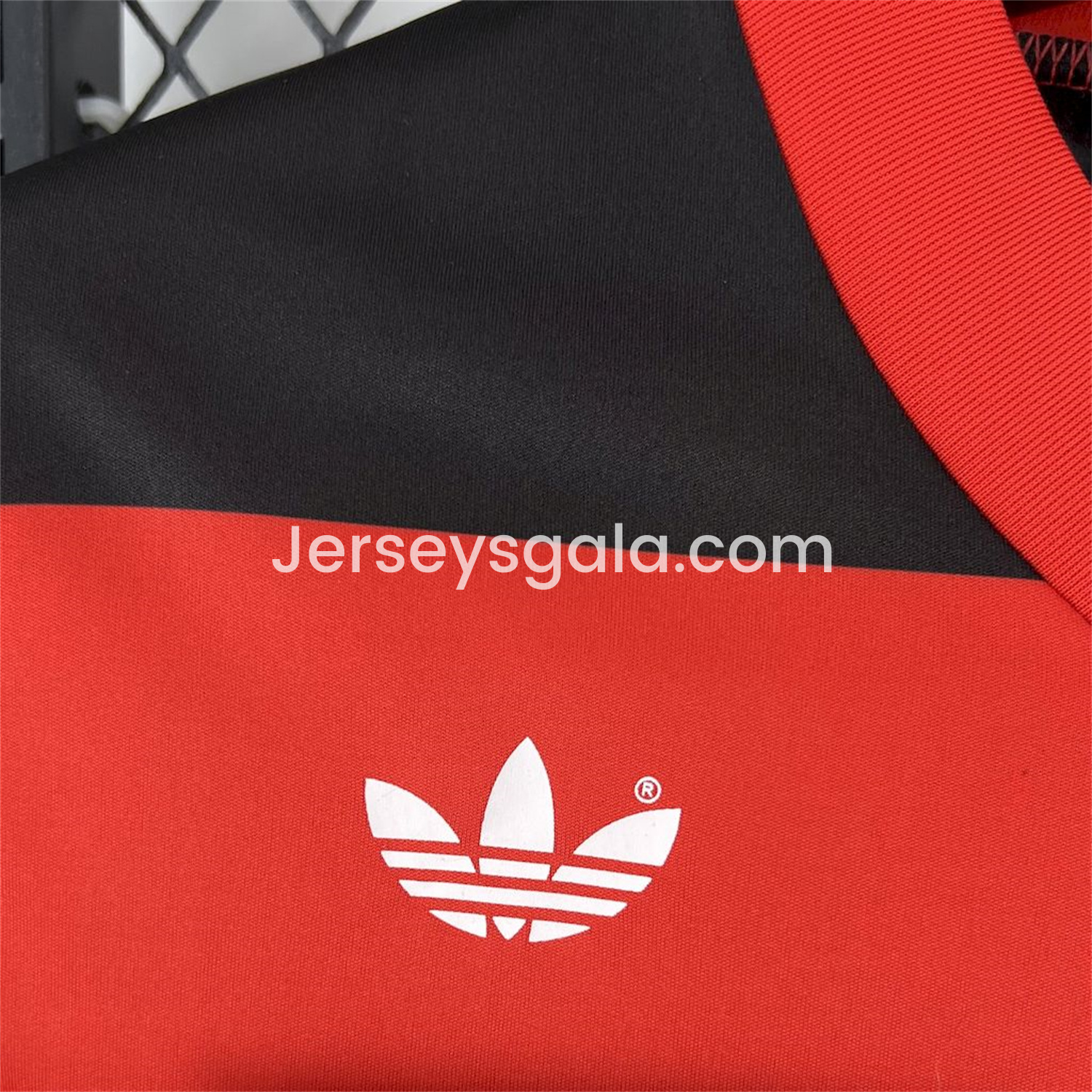 JerseysGala.com | Retro Flamengo 1981-82 Home Comemorativa Jersey -Customize Name, Number and Patch | Worldwide Shipping