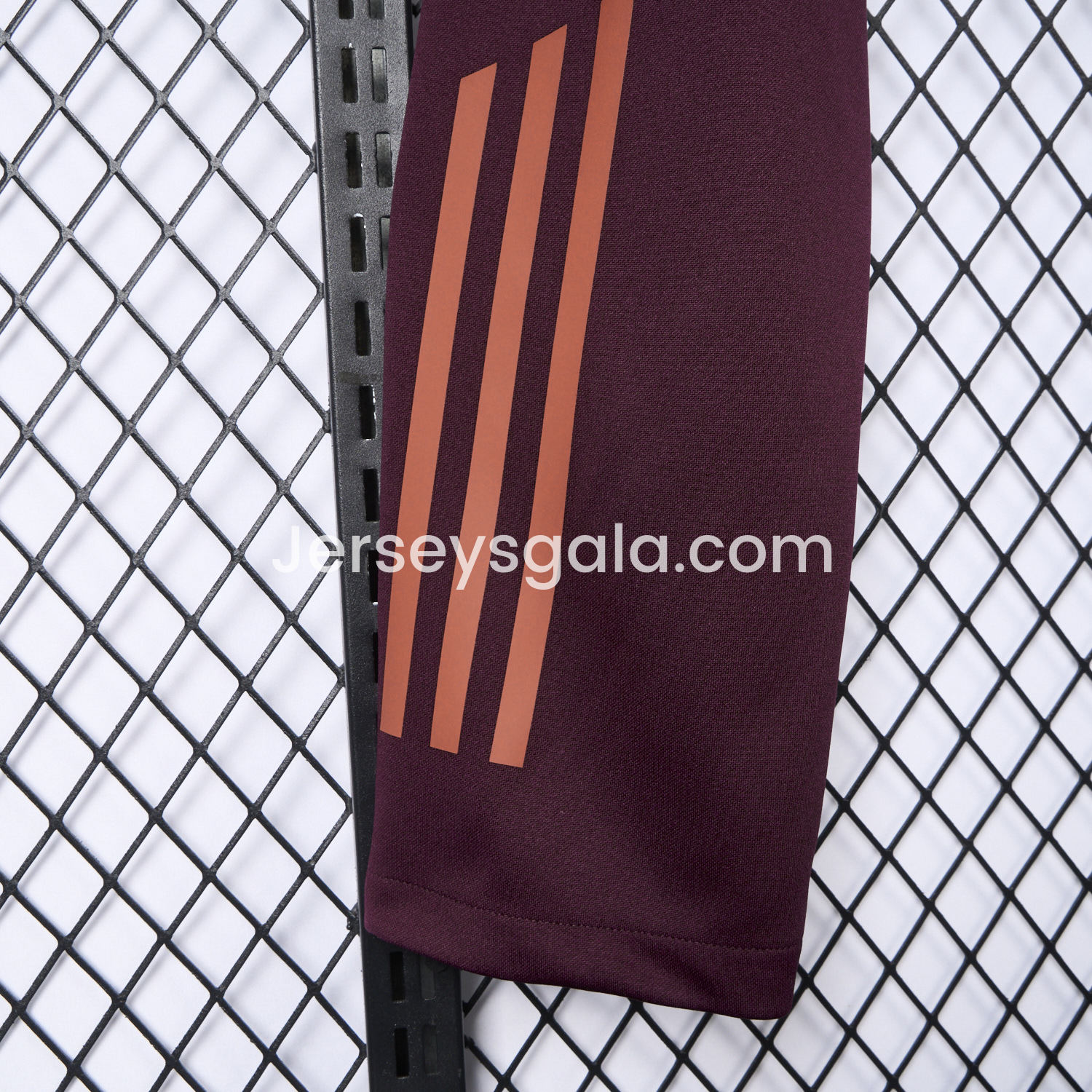 JerseysGala.com | Bayern Munich 24-25 Burgundy Training Pants - Player Version -Customize Name, Number and Patch | Worldwide Shipping