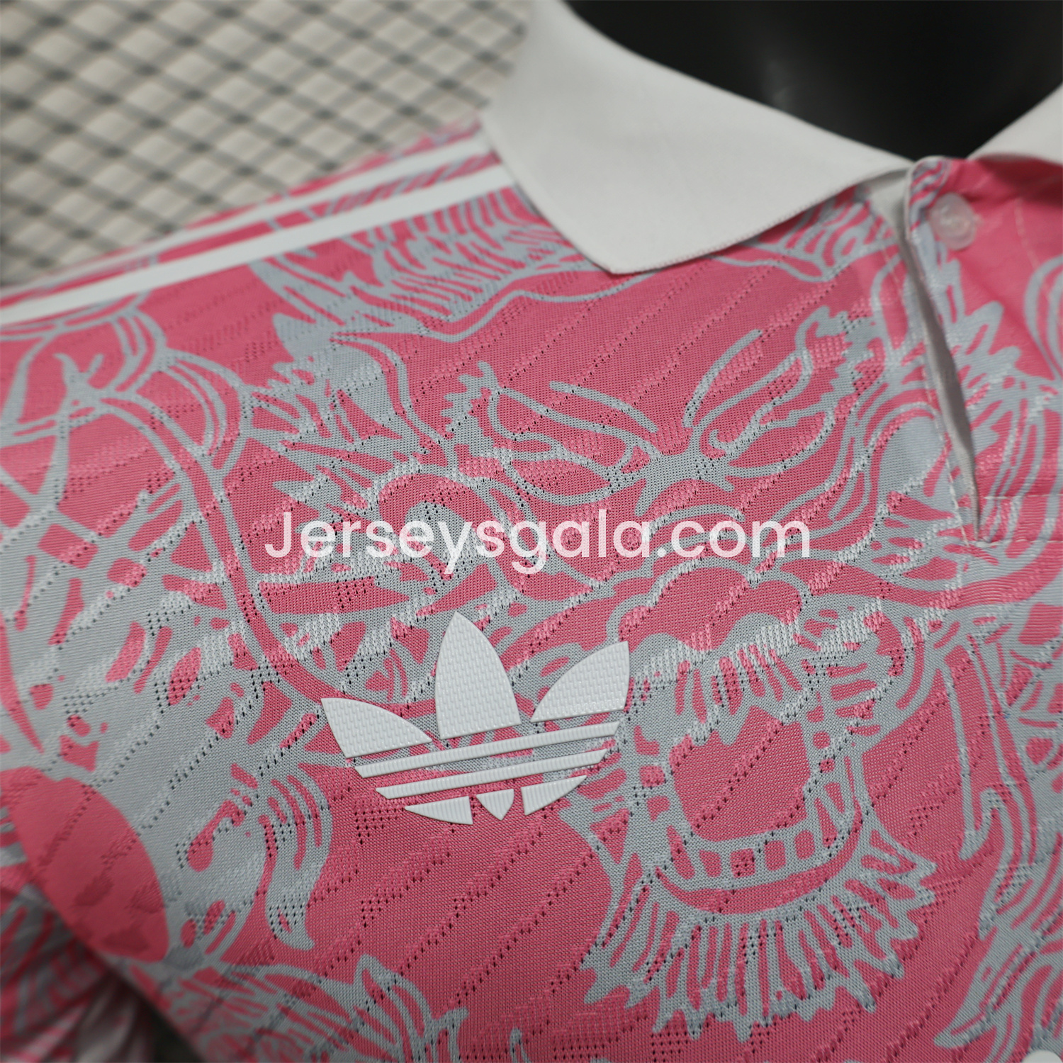 JerseysGala.com | Real Madrid 25-26 Pink and White Gradient Chinese and Western Style Dragon Jersey - Player Version -Customize Name, Number and Patch | Worldwide Shipping