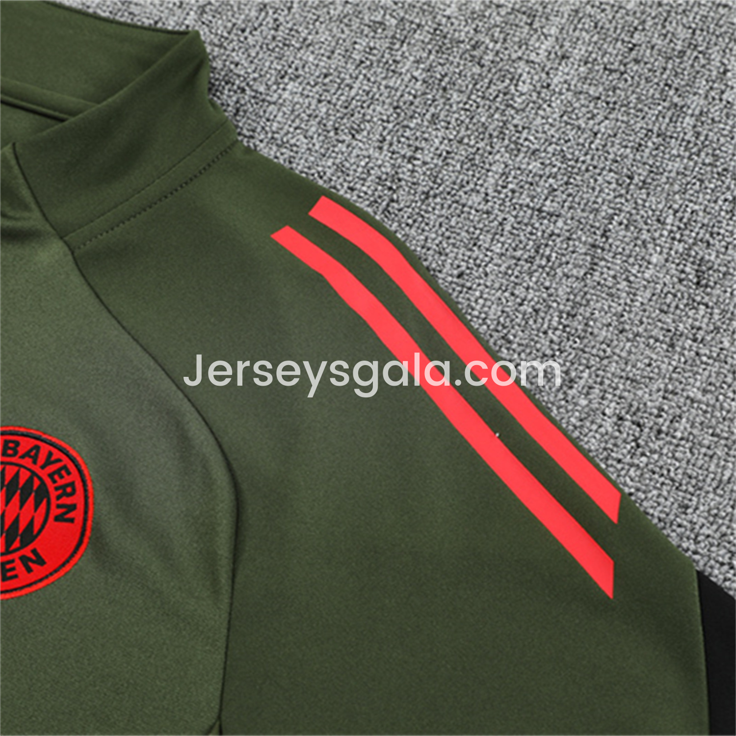 JerseysGala.com | Bayern Munich 25-26 Kid Long Sleeves Training Set - Green Top & Black Pants -Customize Name, Number and Patch | Worldwide Shipping
