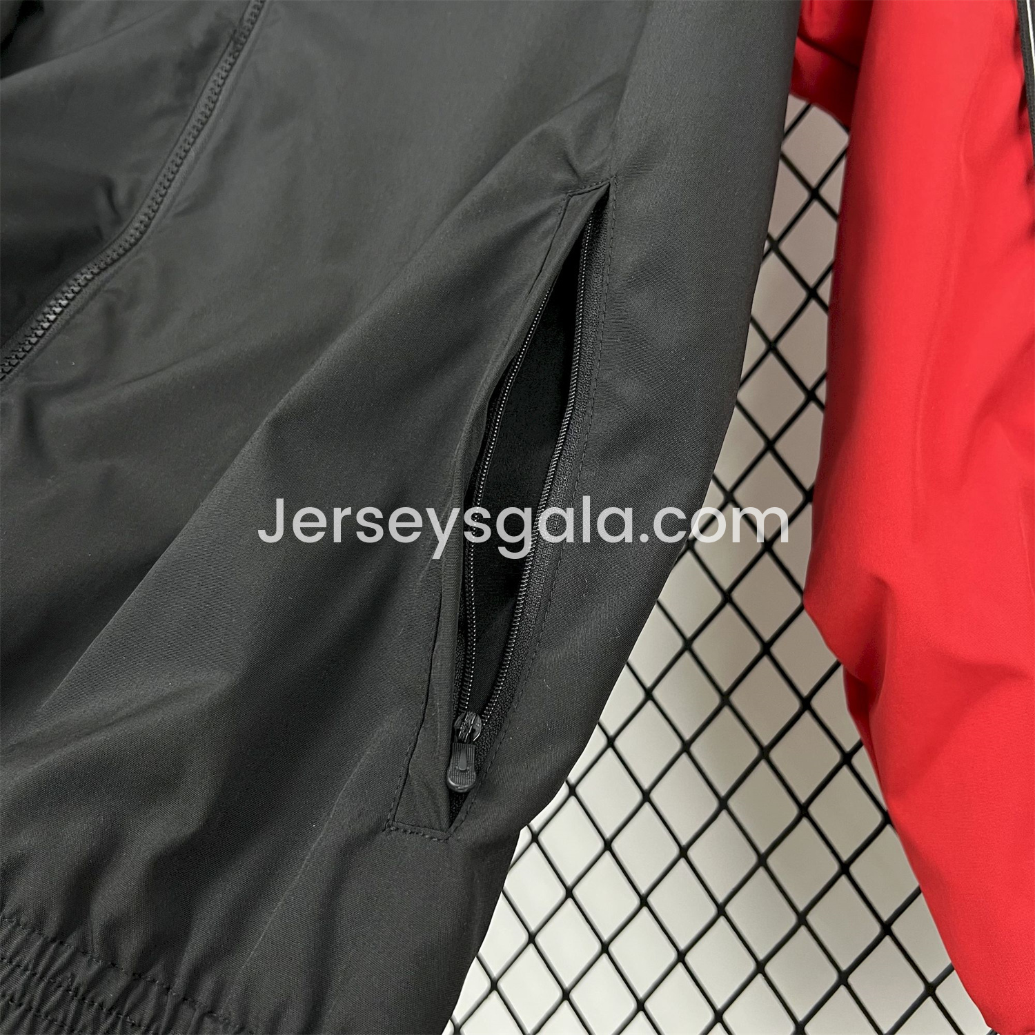 JerseysGala.com | Retro Manchester United 1998-99 Throwback Windbreaker Jacket - Black and Red -Customize Name, Number and Patch | Worldwide Shipping
