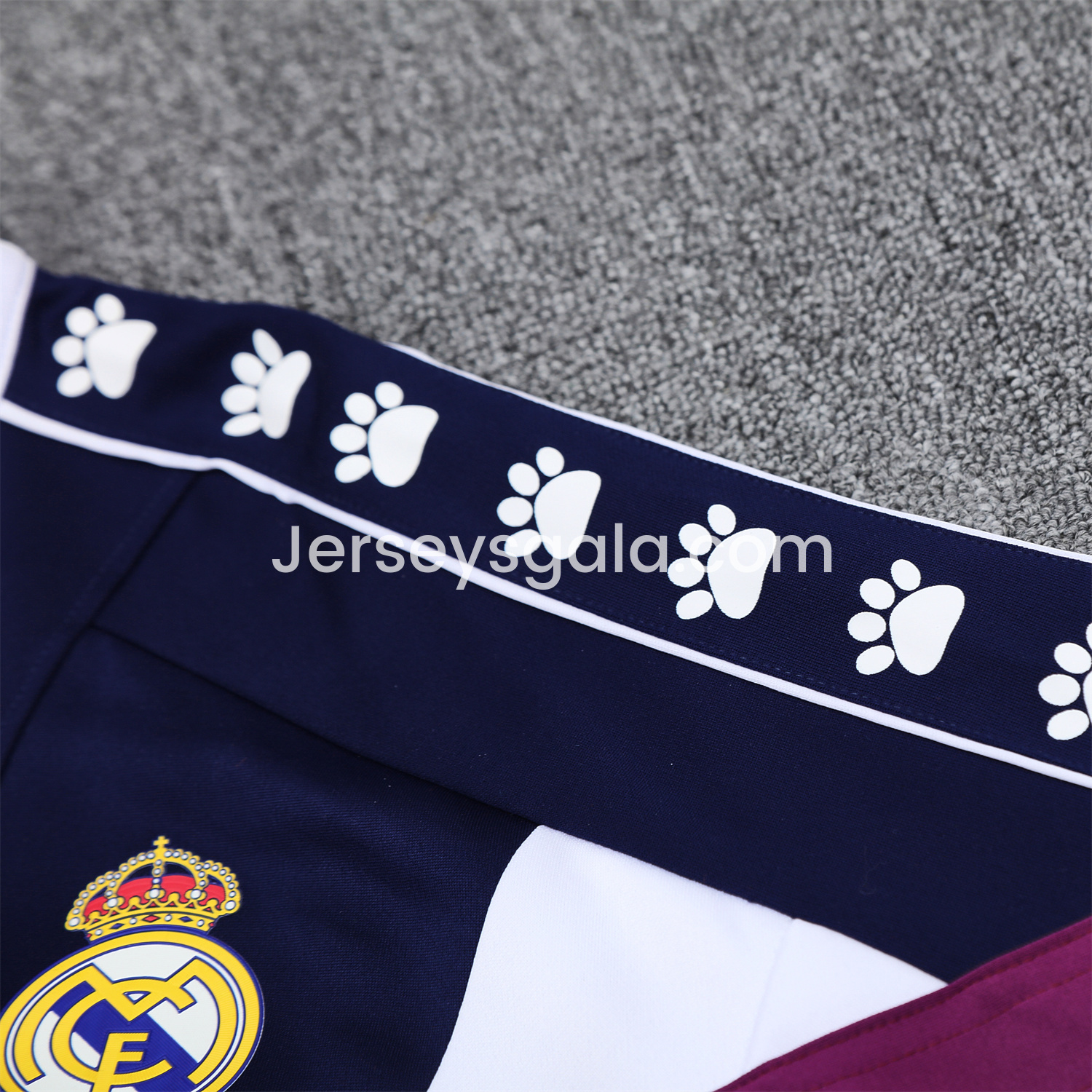 JerseysGala.com | Real Madrid 25-26 Throwback Jacket Training Tracksuit - Deep Blue and Purple Jackets & Black Pants -Customize Name, Number and Patch | Worldwide Shipping