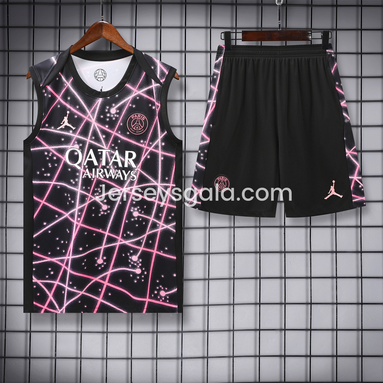 JerseysGala.com | Paris Saint-Germain PSG 25-26 Vest Training Set - Pink Fluorescent Rays Black Vest & Black Shorts -Customize Name, Number and Patch | Worldwide Shipping