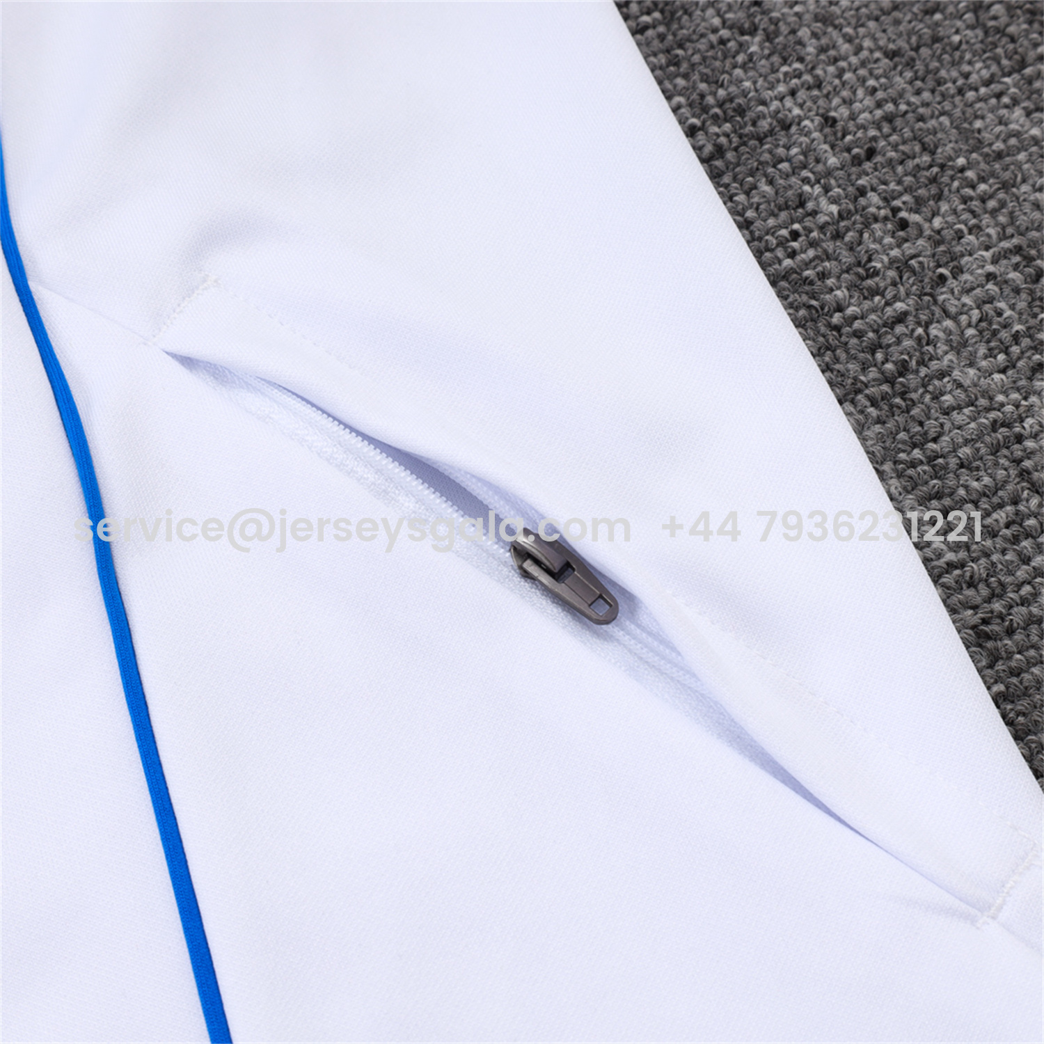 JerseysGala.com | Bayern Munich 25-26 Jacket Training Tracksuit - White Throwback Jackets & Grey Pants -Customize Name, Number and Patch | Worldwide Shipping