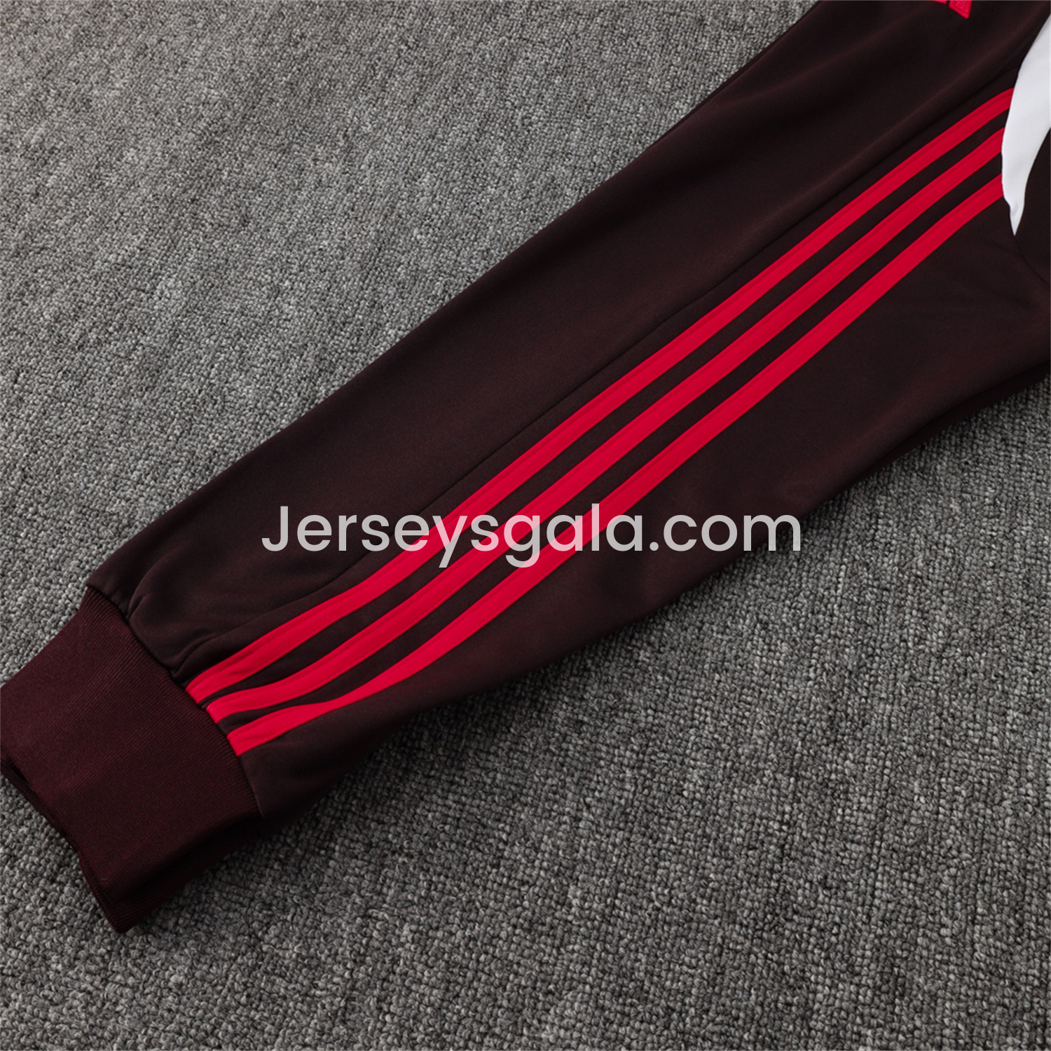 JerseysGala.com | Bayern Munich 24-25 Long Sleeve Training Set - Dark Red -Customize Name, Number and Patch | Worldwide Shipping