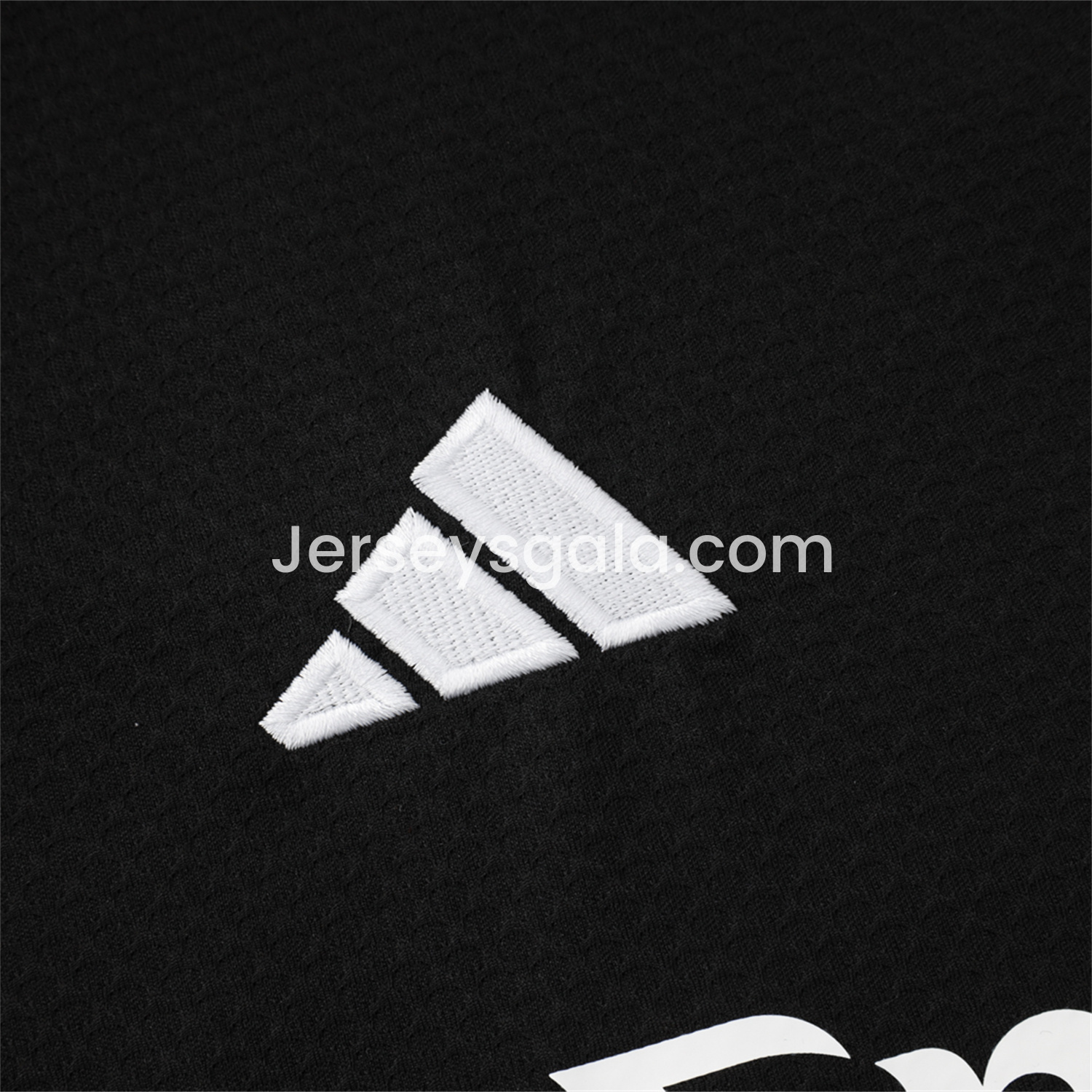 JerseysGala.com | Real Madrid 25-26 Short-Sleeve Training Set - Black Top and Black Shorts -Customize Name, Number and Patch | Worldwide Shipping