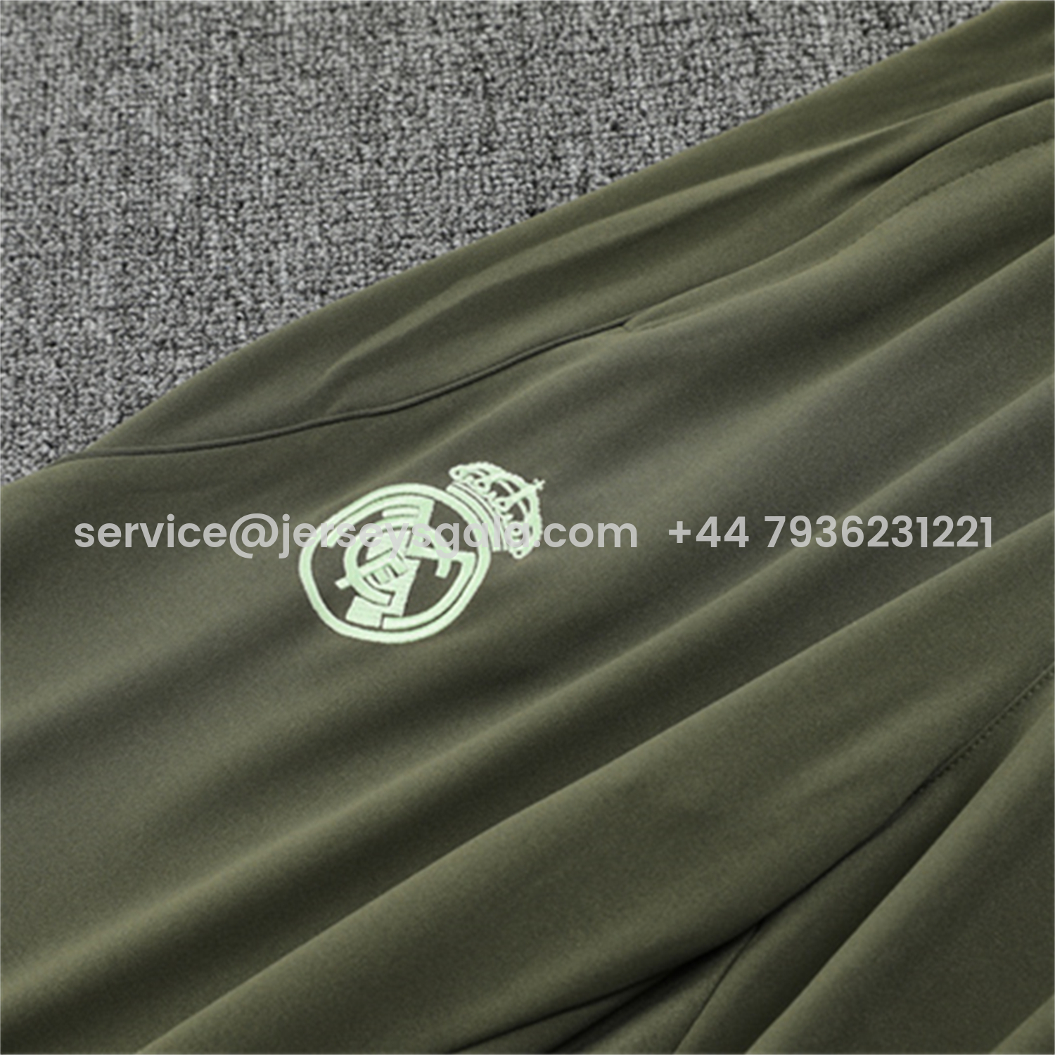 JerseysGala.com | Real Madrid 25-26 Kids Long Sleeve Training Set - Light Green Top & Army Green Pants -Customize Name, Number and Patch | Worldwide Shipping