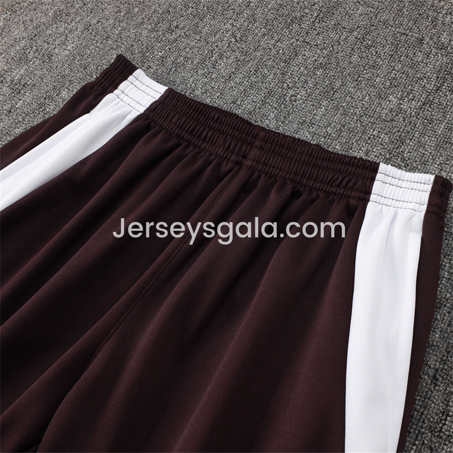JerseysGala.com | Bayern Munich 24-25 Long Sleeve Training Set - Dark Red -Customize Name, Number and Patch | Worldwide Shipping