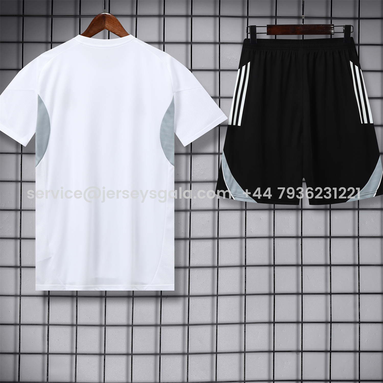 JerseysGala.com | Real Madrid 25-26 Short-Sleeve Training Set - Grey And White Top & Black Shorts -Customize Name, Number and Patch | Worldwide Shipping