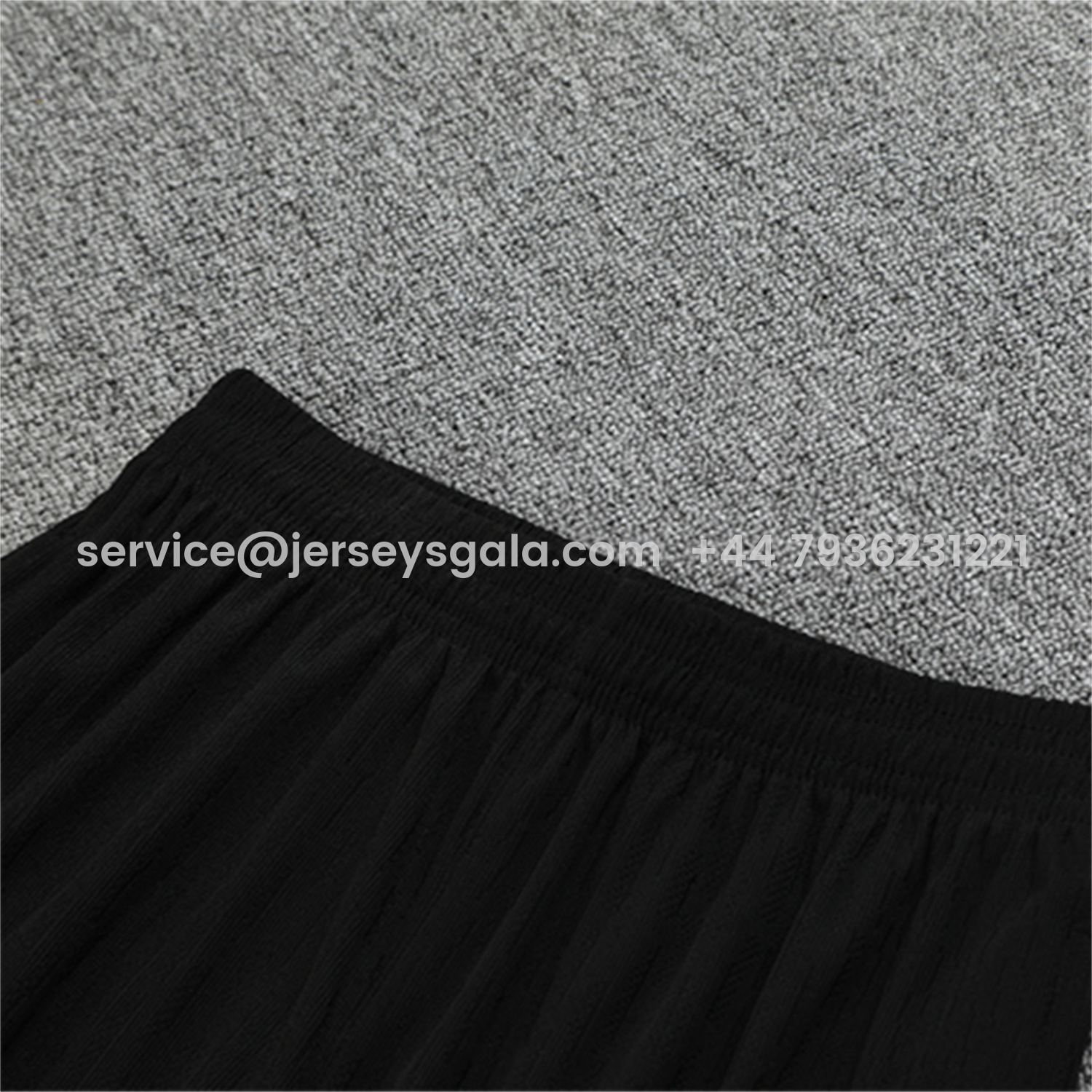 JerseysGala.com | Paris Saint-Germain PSG 25-26 Long Sleeve Training Set - Player Version - White Top and Black Pants -Customize Name, Number and Patch | Worldwide Shipping