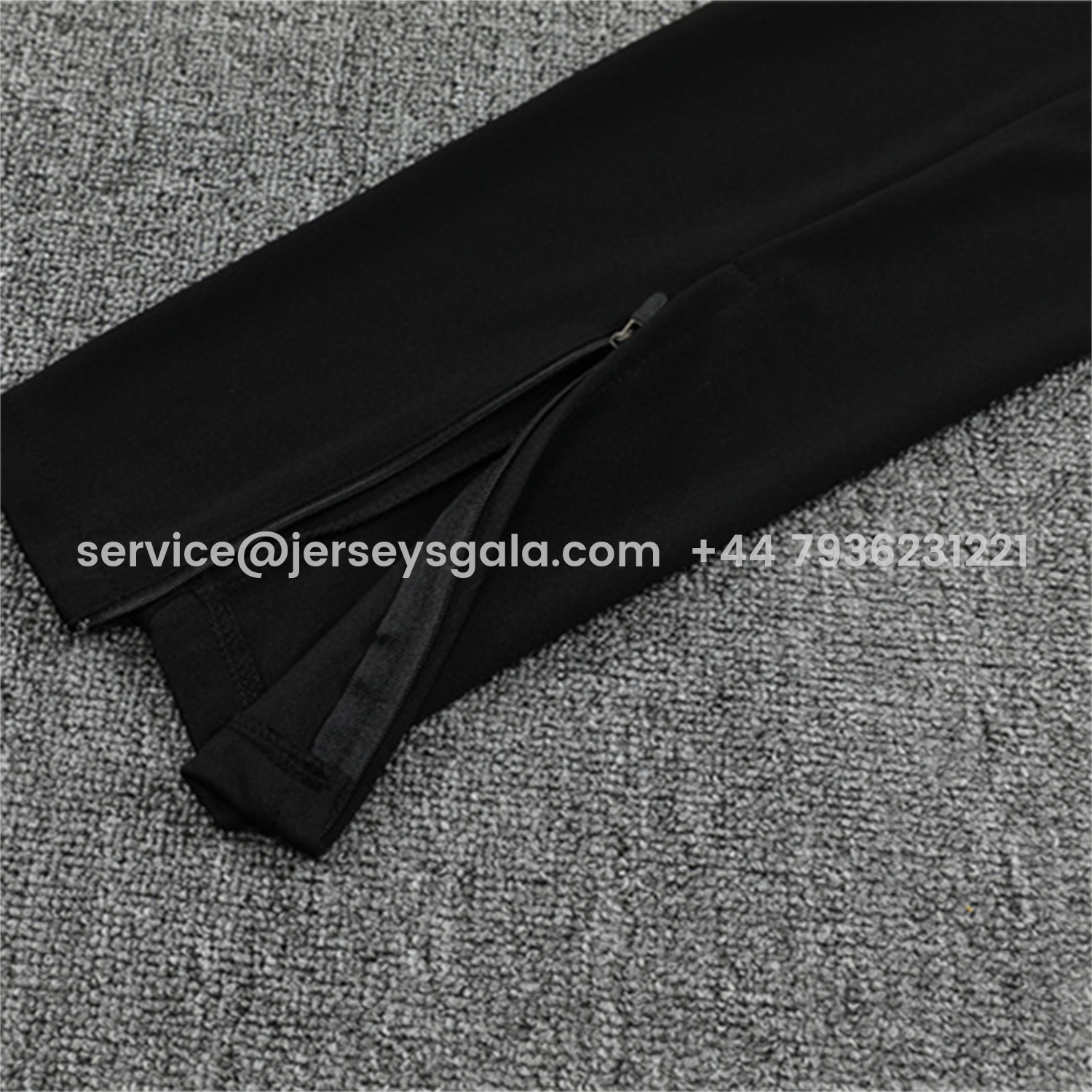JerseysGala.com | AC Milan 25-26 Long Sleeve Training Set - Black Top & Black Pants -Customize Name, Number and Patch | Worldwide Shipping