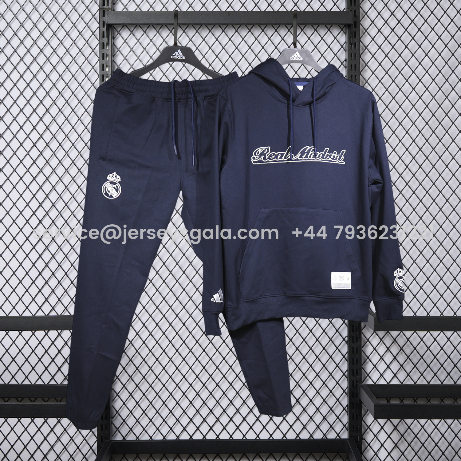 JerseysGala.com | Real Madrid 25-26 Pure Color Training Hoodie Set - Deep Blue Hoodie and Deep Blue Pants -Customize Name, Number and Patch | Worldwide Shipping