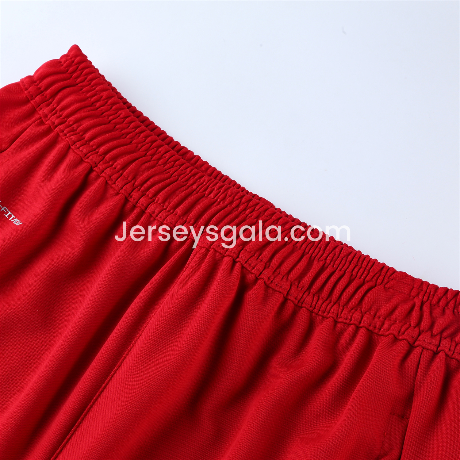 JerseysGala.com | Liver.pool 24-25 Long Sleeve Training Set - Red Top and Pants -Customize Name, Number and Patch | Worldwide Shipping