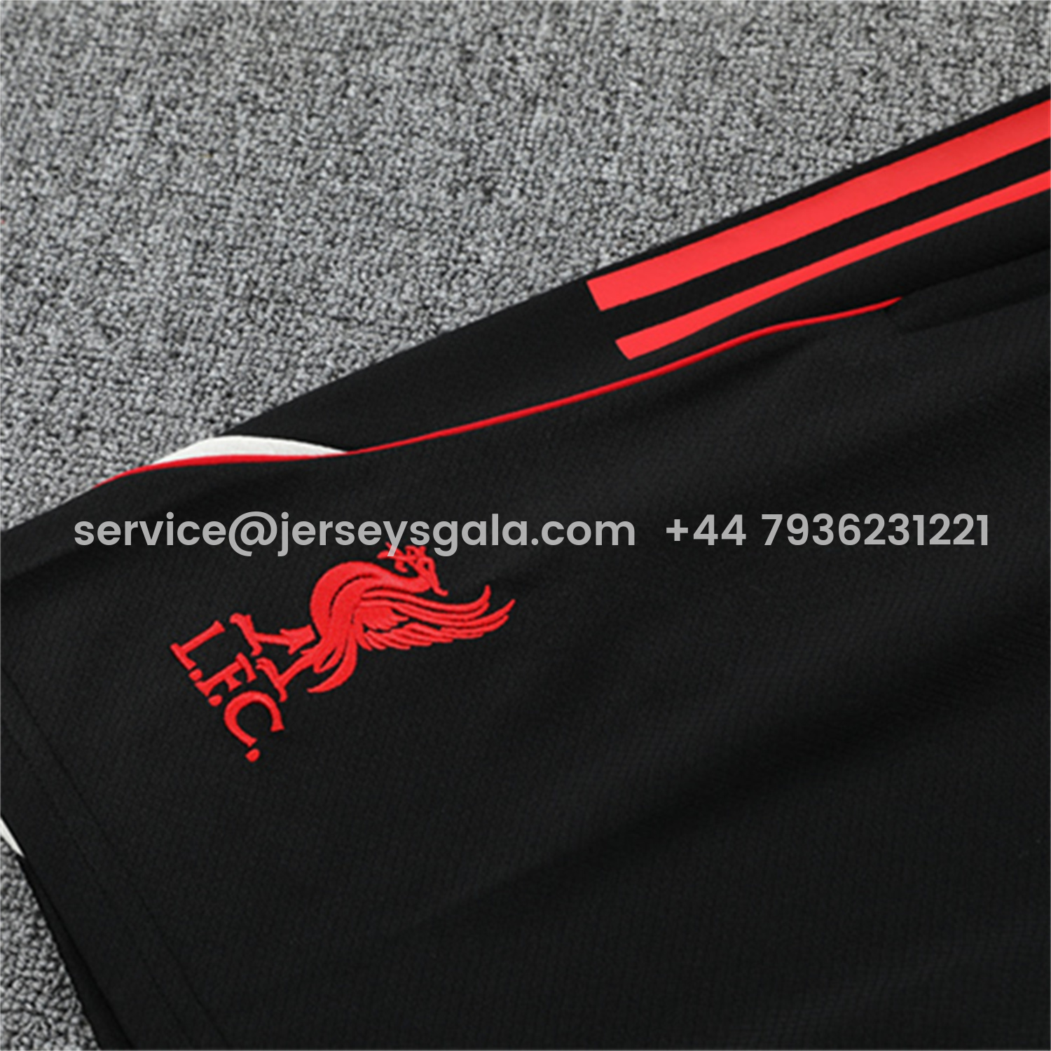 JerseysGala.com | Liver.pool 25-26 Short-Sleeve Training Set Off White Top & Black Shorts -Customize Name, Number and Patch | Worldwide Shipping