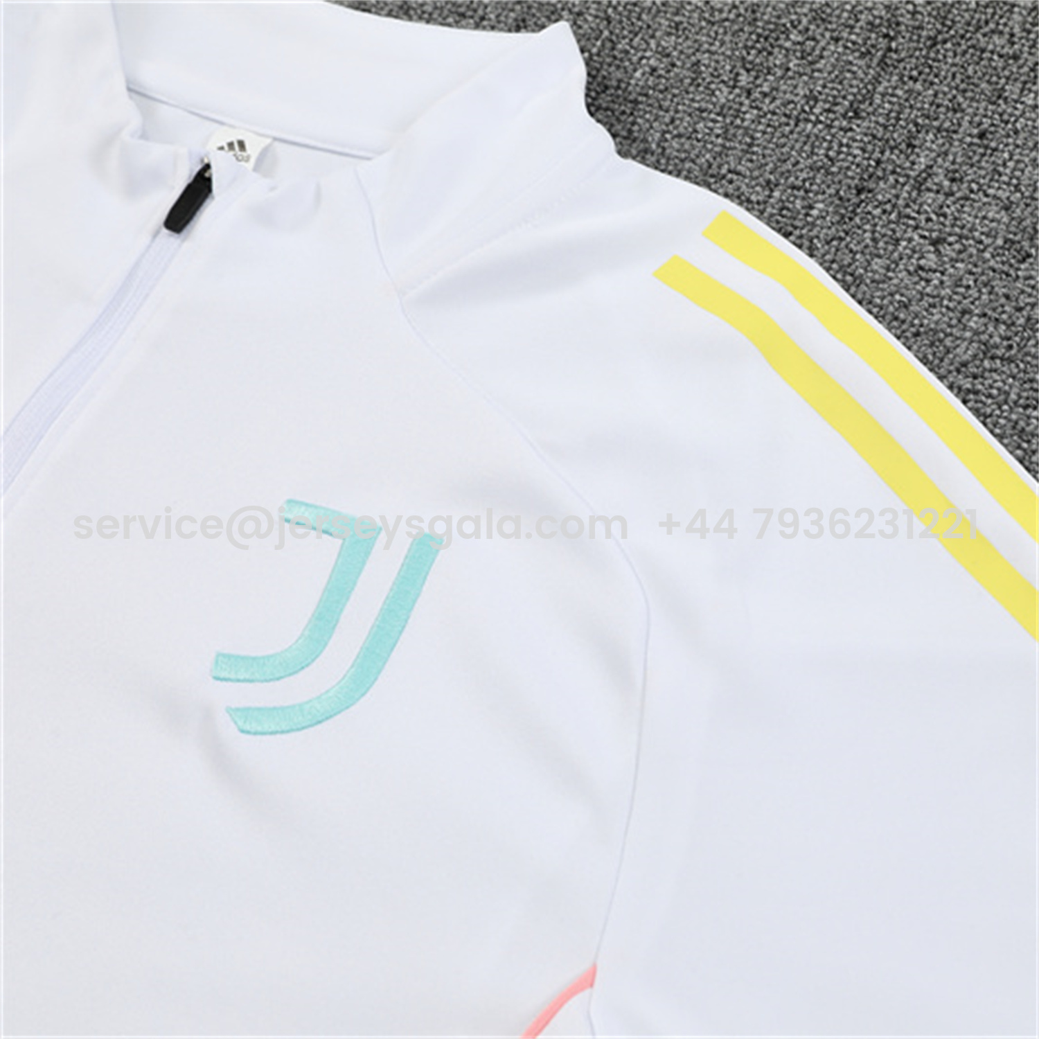 JerseysGala.com | Juventus 25-26 Long Sleeve Training Set - White Top and Black Pants -Customize Name, Number and Patch | Worldwide Shipping