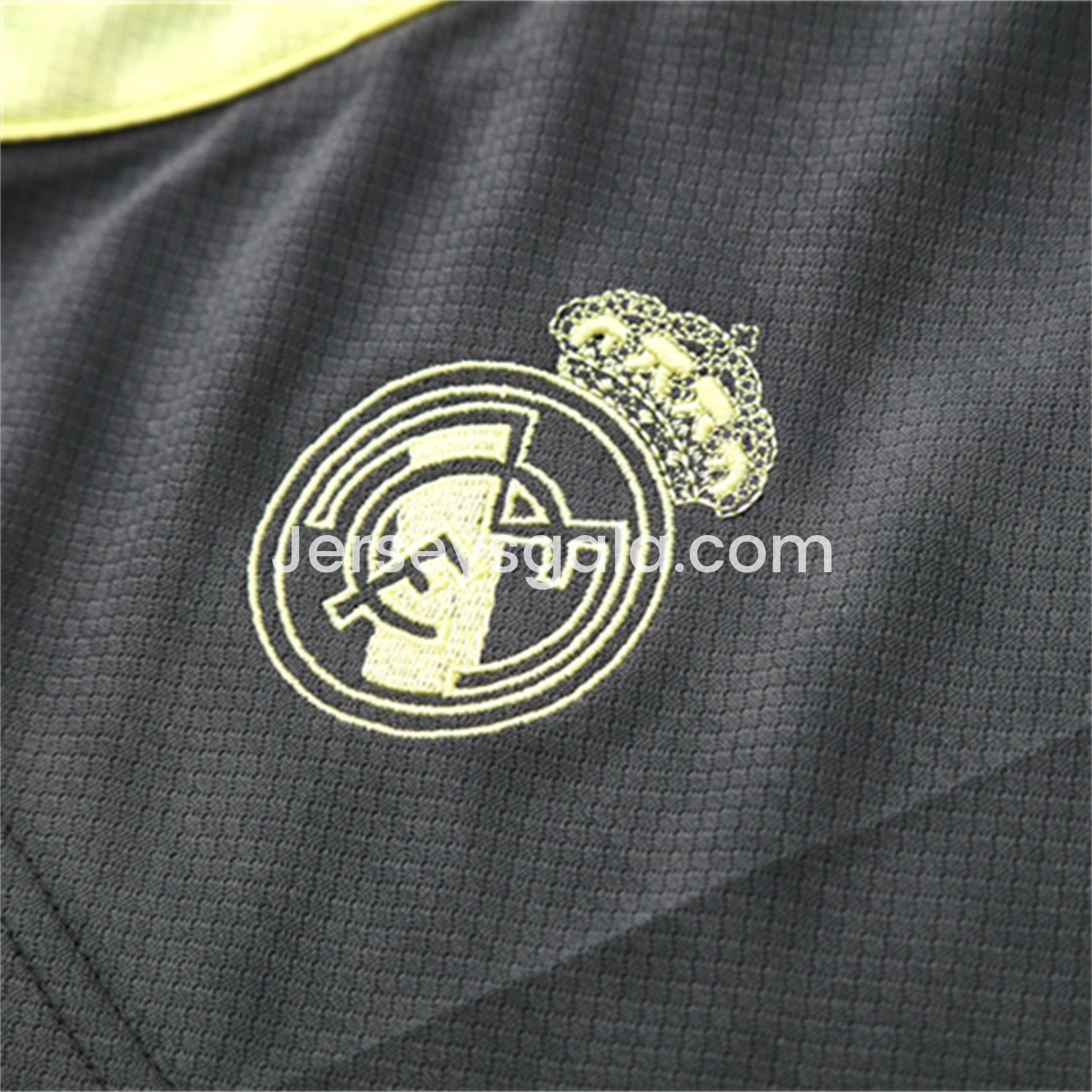 JerseysGala.com | Real Madrid 25-26 Kids Short-Sleeve Training Set - Yellow Top and Grey Shorts -Customize Name, Number and Patch | Worldwide Shipping