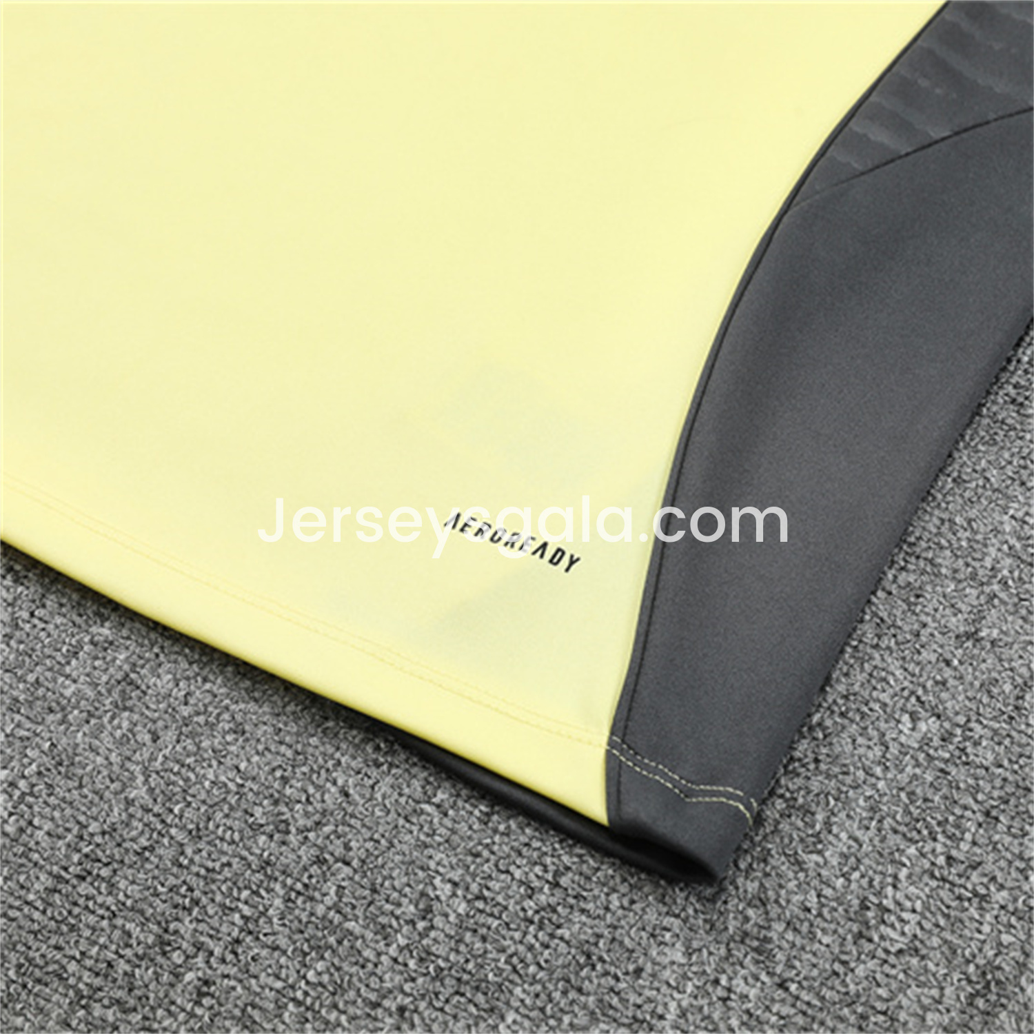 JerseysGala.com | Real Madrid 25-26 Kid Long Sleeves Training Set - Yellow Top & Gray Pants -Customize Name, Number and Patch | Worldwide Shipping