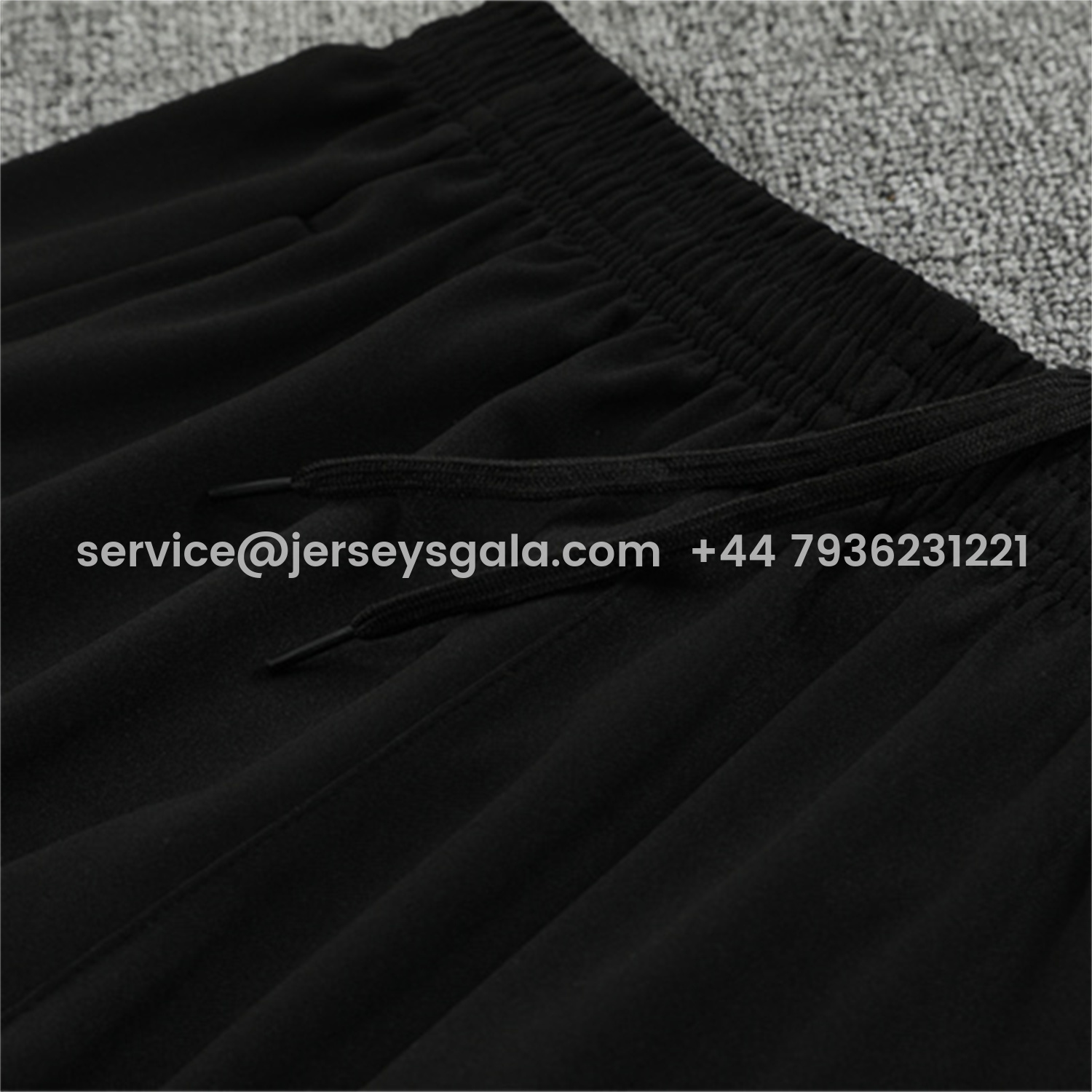 JerseysGala.com | Liver.pool 25-26 Kids Long Sleeve Training Set - Player Version - Green Top and Black Pants -Customize Name, Number and Patch | Worldwide Shipping