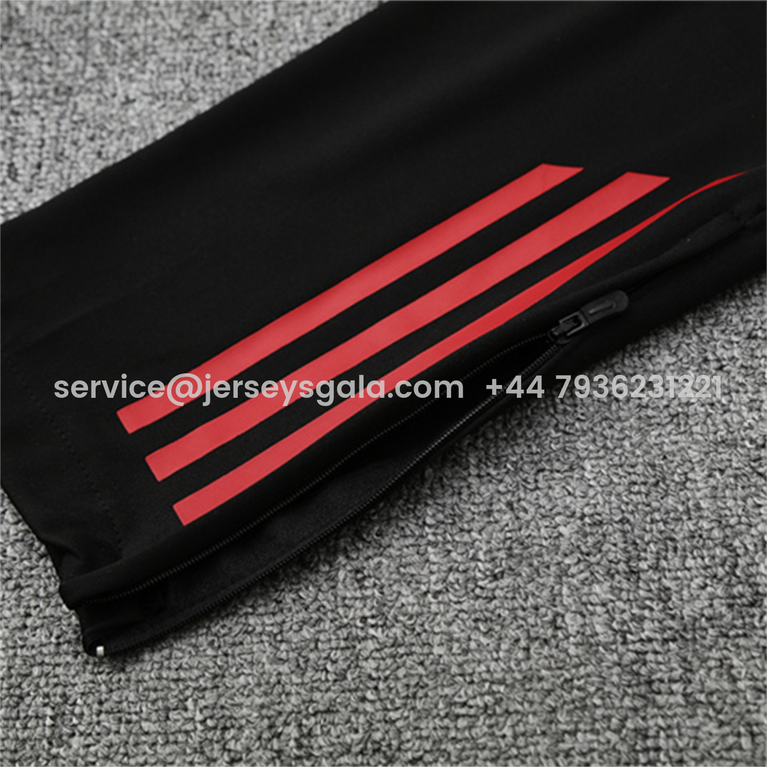 JerseysGala.com | Liver.pool 25-26 Long Sleeve Training Set - Black Top & Black Pants -Customize Name, Number and Patch | Worldwide Shipping