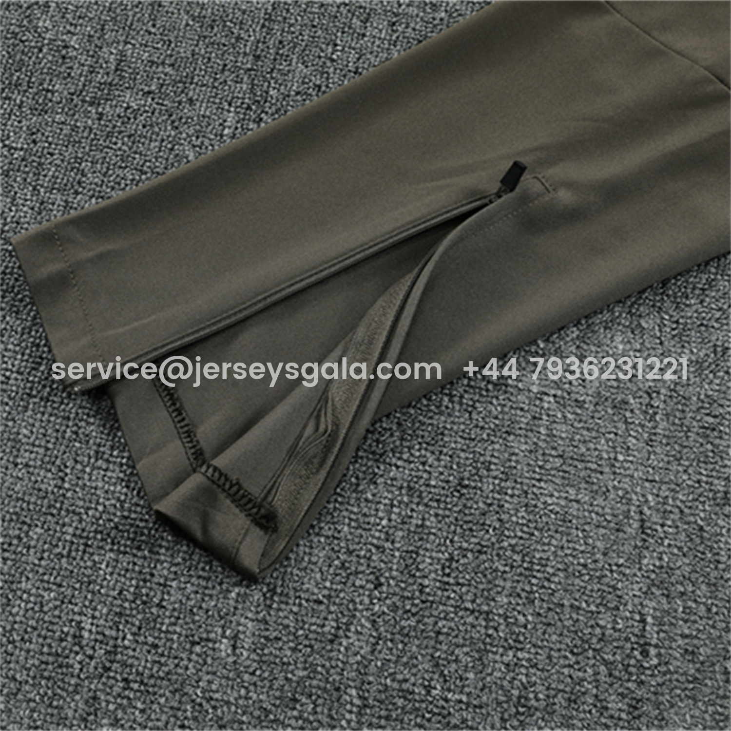 JerseysGala.com | Real Madrid 25-26 Long Sleeve Training Set - Player Version - Light Green Top and Khaki Pants -Customize Name, Number and Patch | Worldwide Shipping