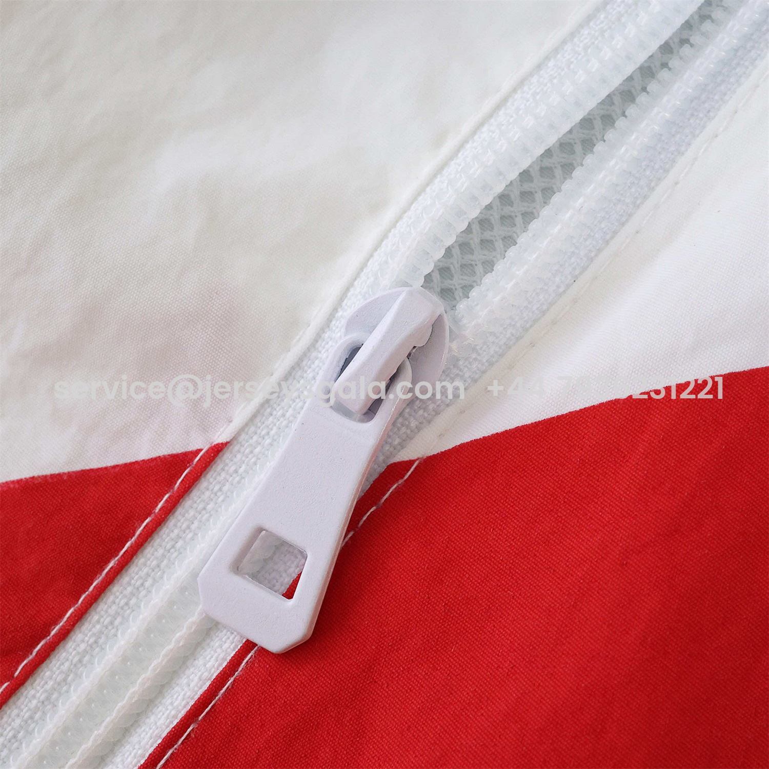 JerseysGala.com | River Plate 25-26 Throwback Windbreaker Jacket - White -Customize Name, Number and Patch | Worldwide Shipping
