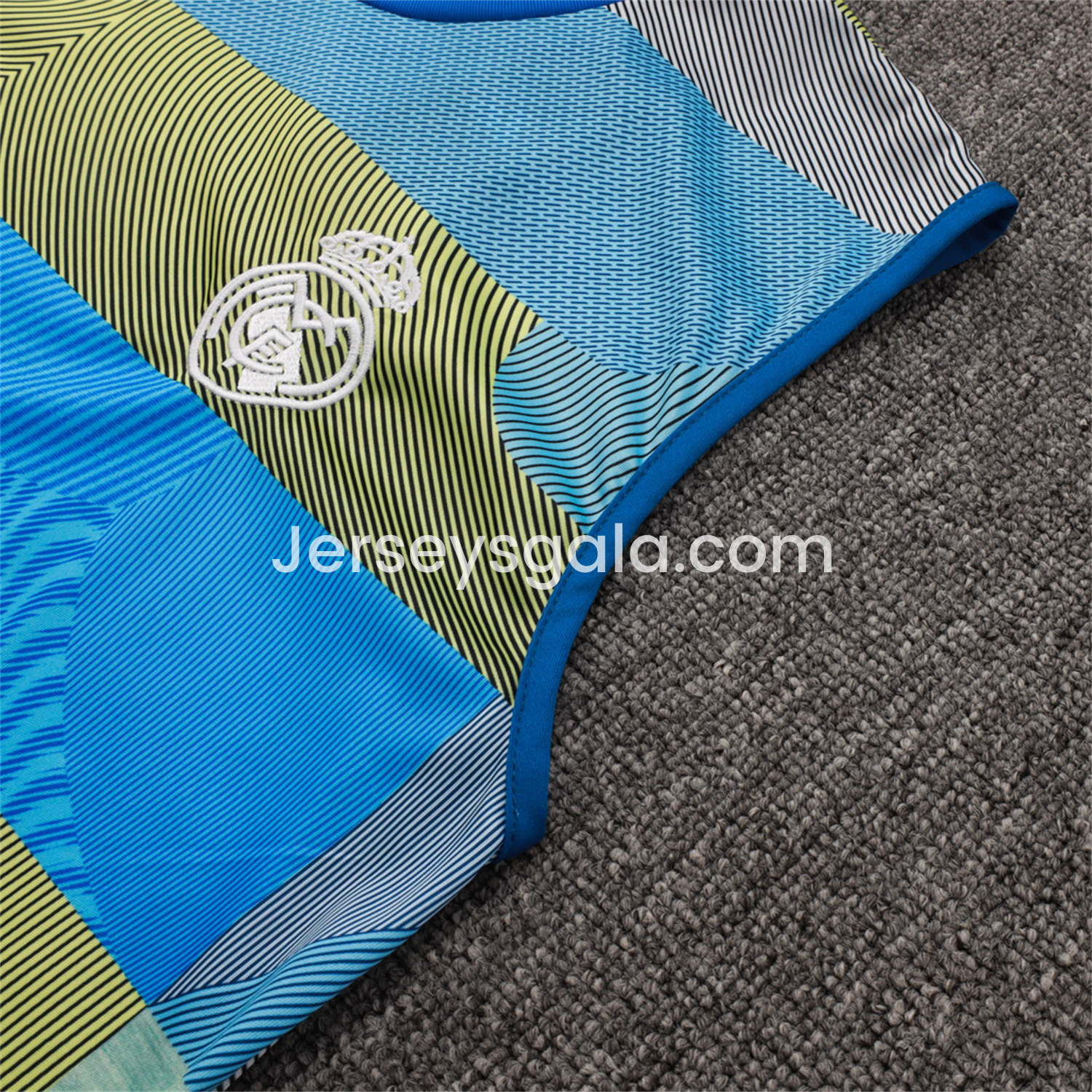 JerseysGala.com | Real Madrid 25-26 Vest Training Set - Blue-Gray Camouflage Vest and Black Shorts -Customize Name, Number and Patch | Worldwide Shipping