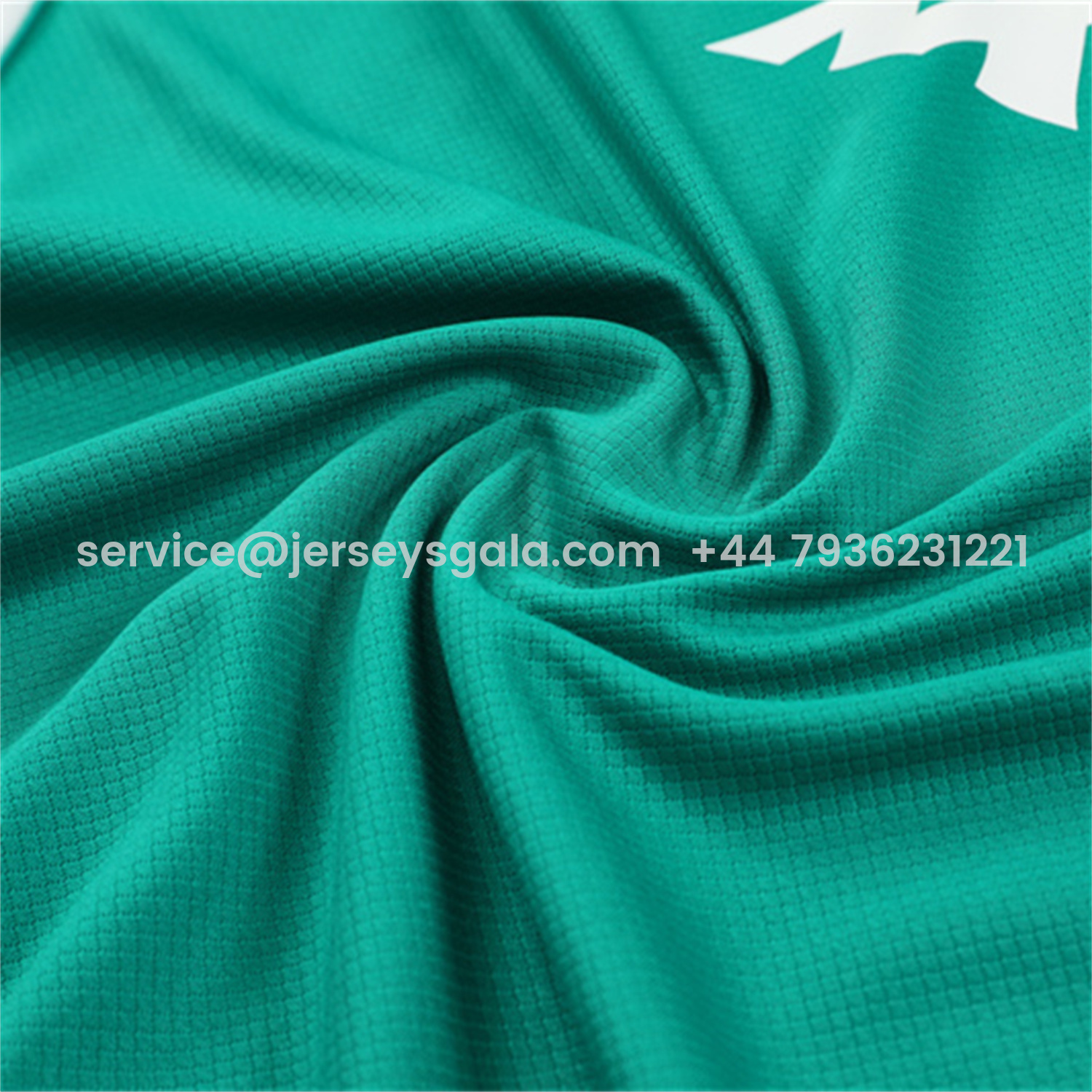 JerseysGala.com | Liver.pool 25-26 Short-Sleeve Training Set - Green Top & Black Shorts -Customize Name, Number and Patch | Worldwide Shipping