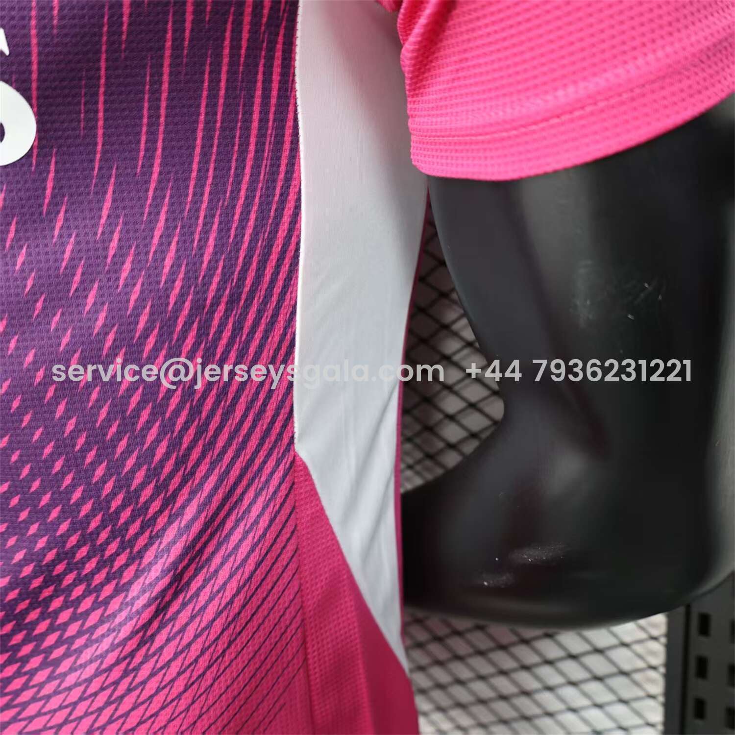 JerseysGala.com | Real Madrid 25-26 Pink Purple Goalkeeper Jersey - Player Version -Customize Name, Number and Patch | Worldwide Shipping