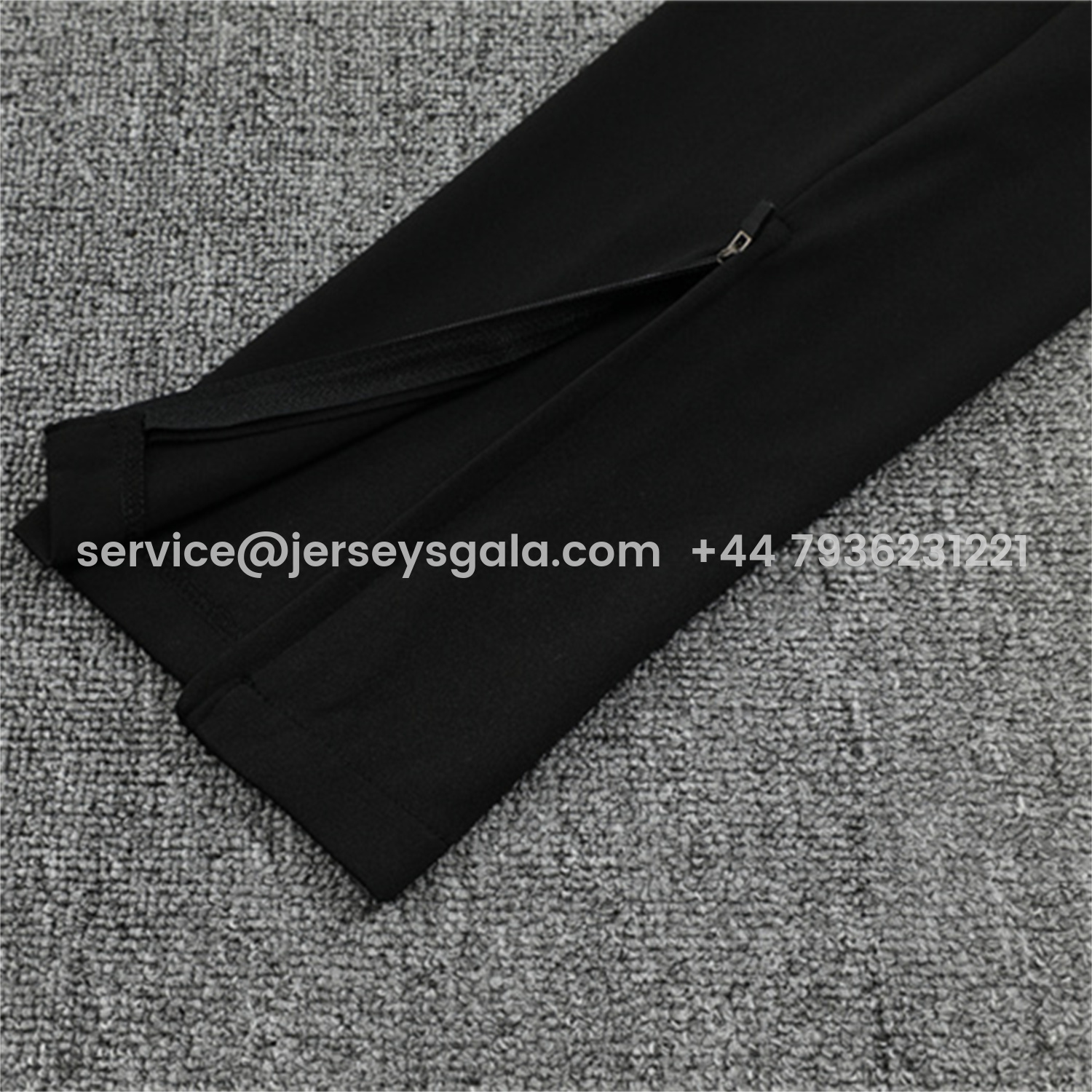 JerseysGala.com | Manchester City 25-26 Kids Long Sleeve Training Set - Black Top & Black Pants -Customize Name, Number and Patch | Worldwide Shipping