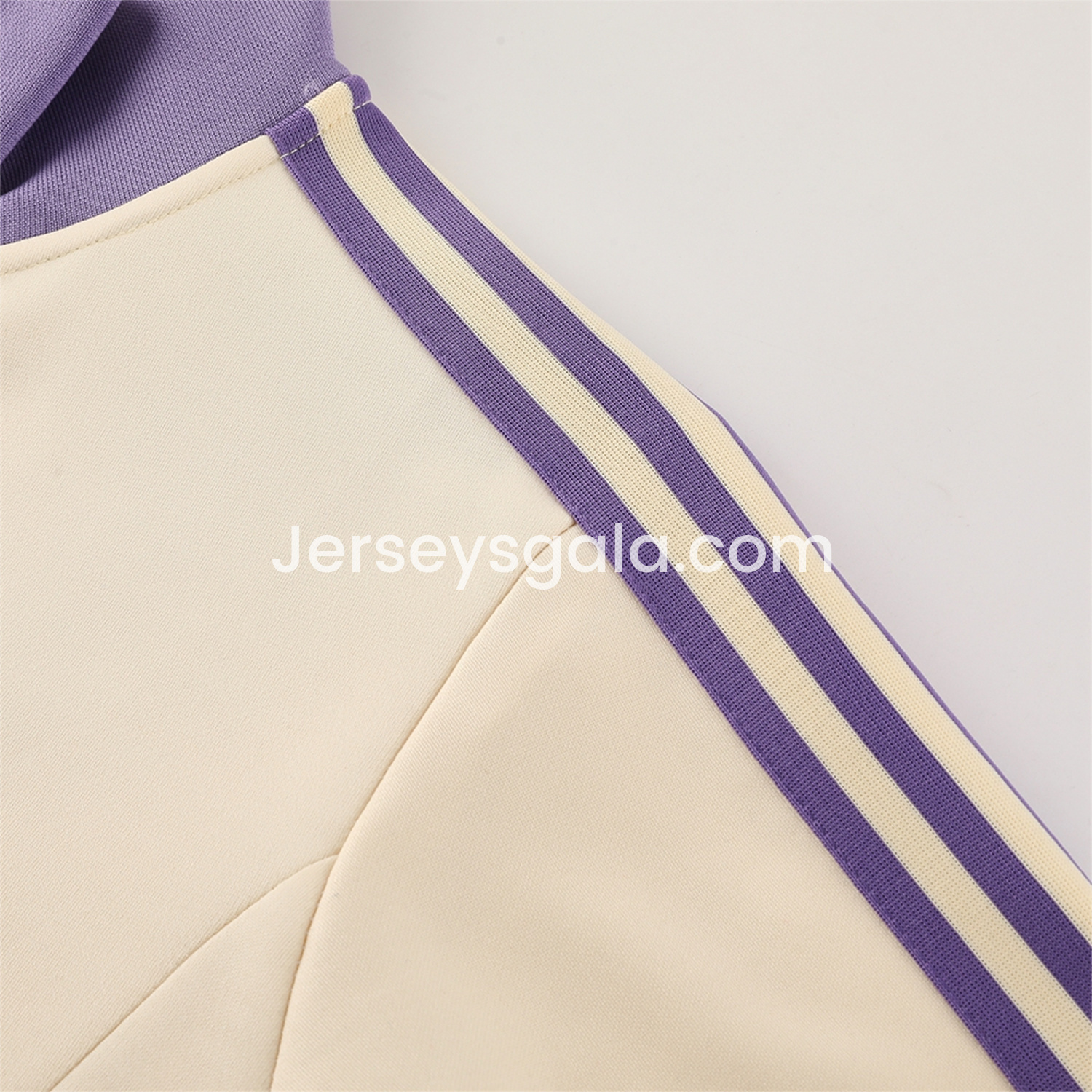 JerseysGala.com | Real Madrid 24-25 Throwback Jacket Training Tracksuit - Off-white Jackets & Purple Pants -Customize Name, Number and Patch | Worldwide Shipping