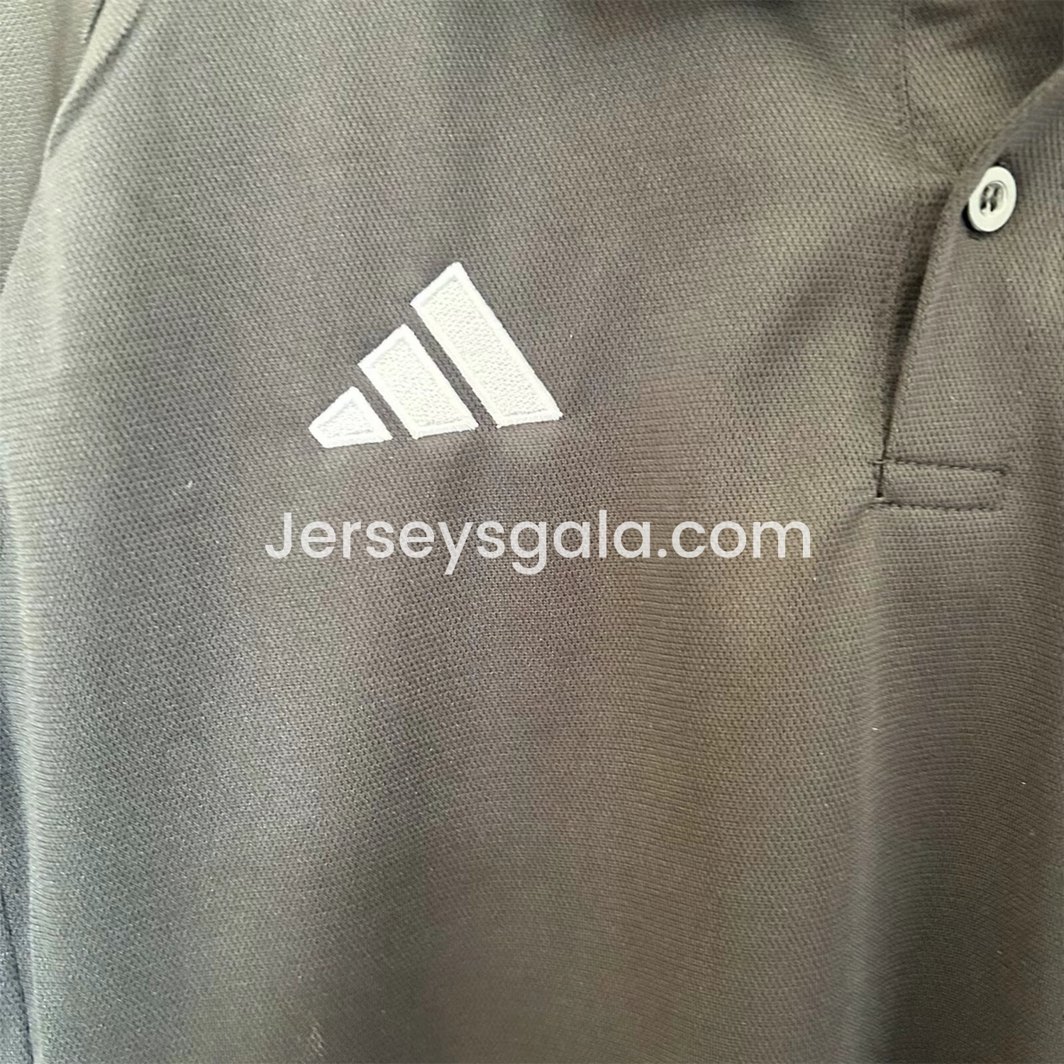 JerseysGala.com | Atletico Mineiro 24-25 Black Training Jersey with Polo Collar - Fans Version -Customize Name, Number and Patch | Worldwide Shipping