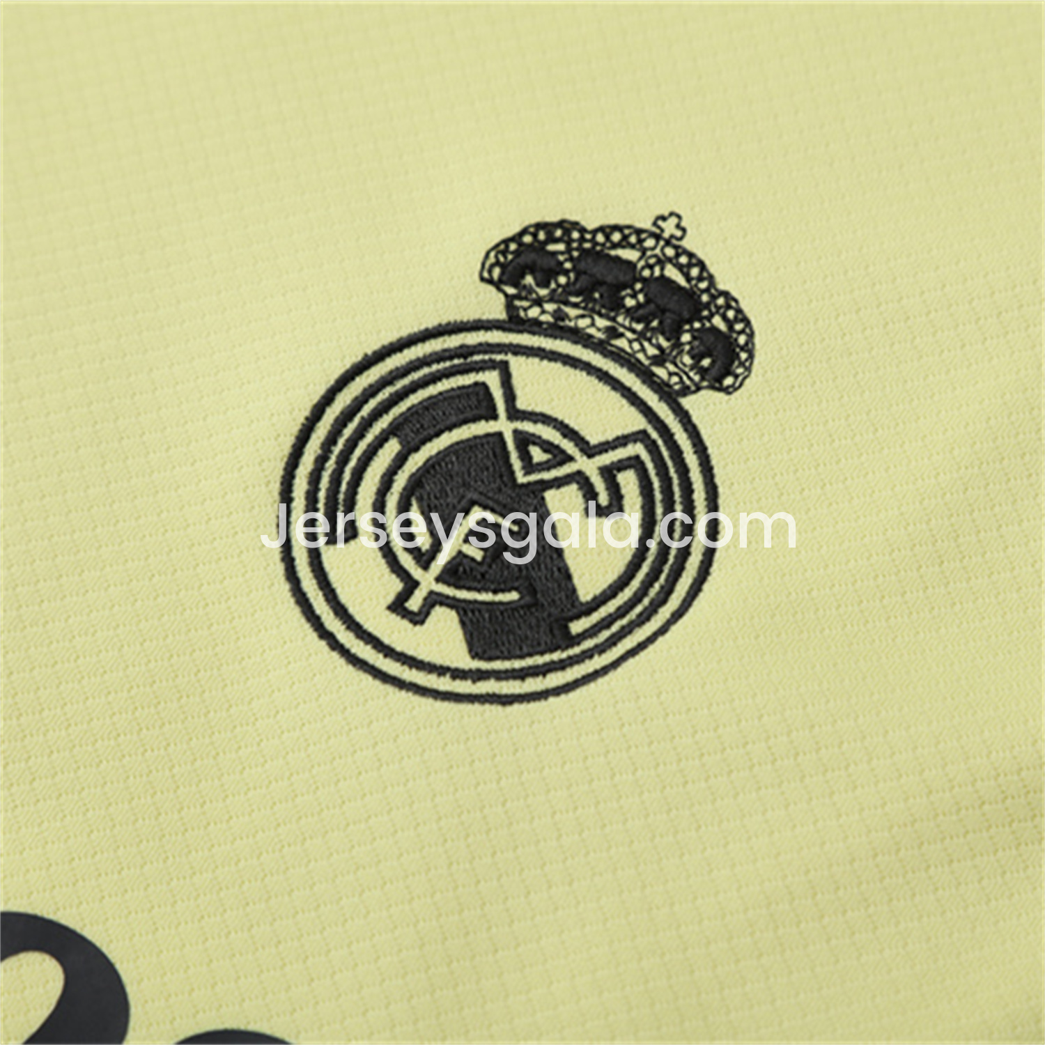 JerseysGala.com | Real Madrid 25-26 Kids Short-Sleeve Training Set - Yellow Top and Grey Shorts -Customize Name, Number and Patch | Worldwide Shipping