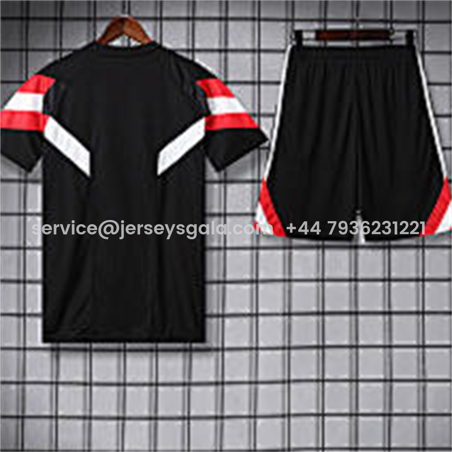JerseysGala.com | Manchester United 25-26 Short-Sleeve Training Set - Red Devil Black Top & Black Shorts -Customize Name, Number and Patch | Worldwide Shipping