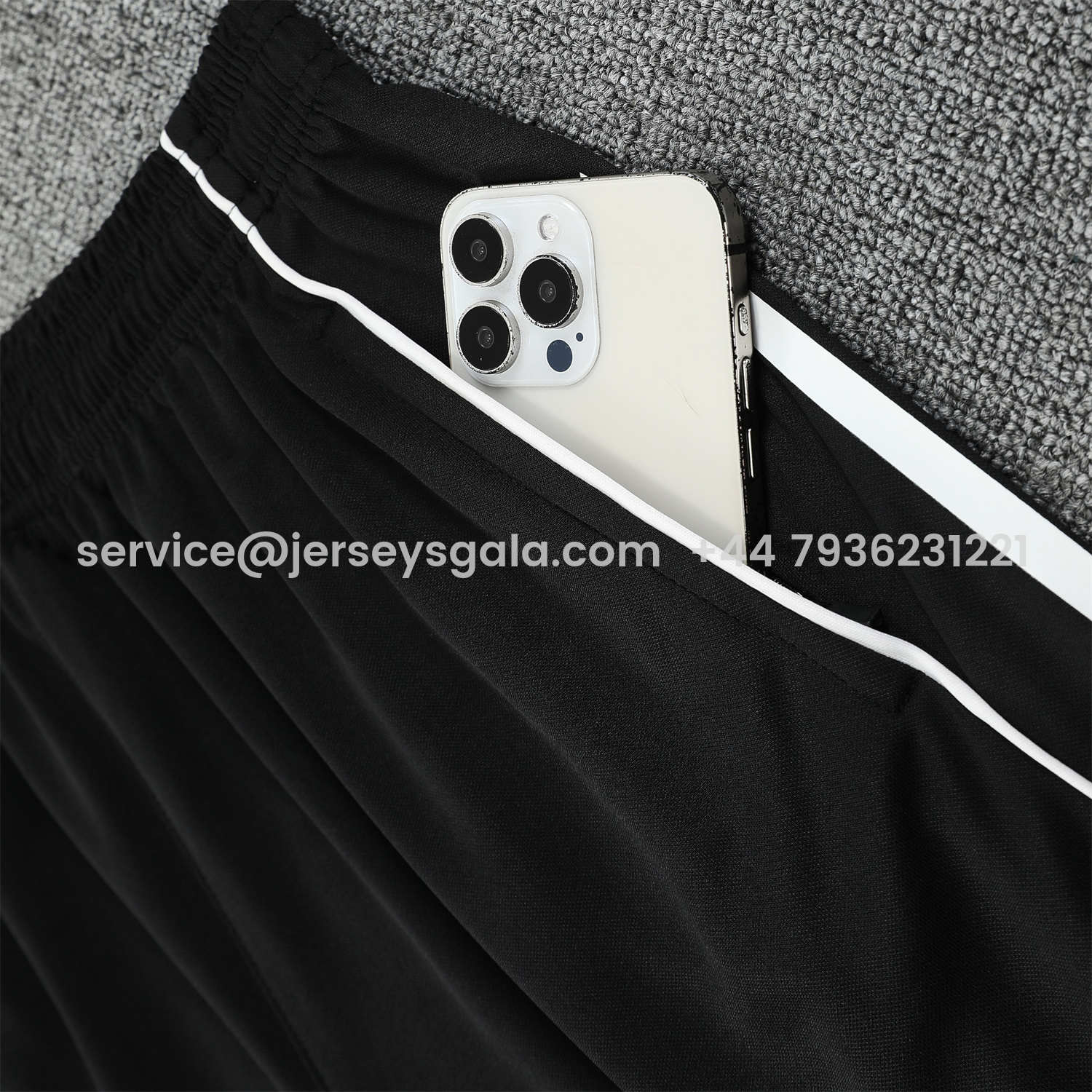 JerseysGala.com | Real Madrid 25-26 Short-Sleeve Training Set - Grey And White Top & Black Shorts -Customize Name, Number and Patch | Worldwide Shipping