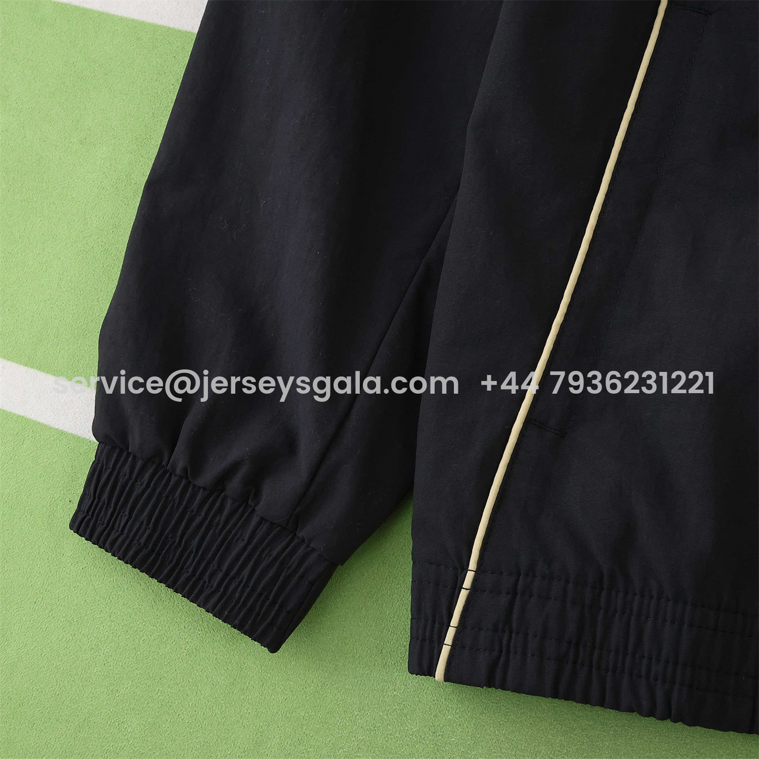 JerseysGala.com | Liver.pool 25-26 Throwback Windbreaker Jacket - Black -Customize Name, Number and Patch | Worldwide Shipping