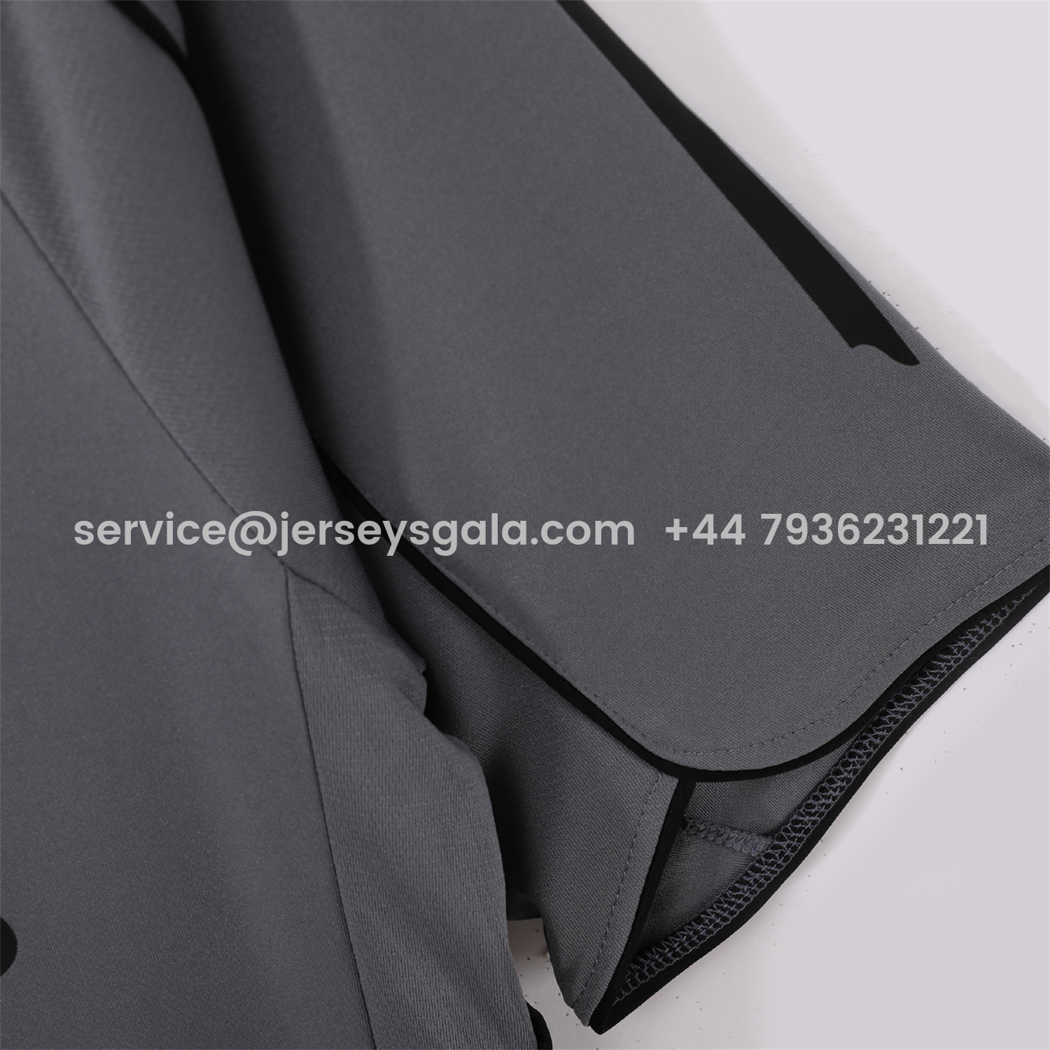 JerseysGala.com | Retro Real Madrid 04-05 Third Grey Jersey -Customize Name, Number and Patch | Worldwide Shipping