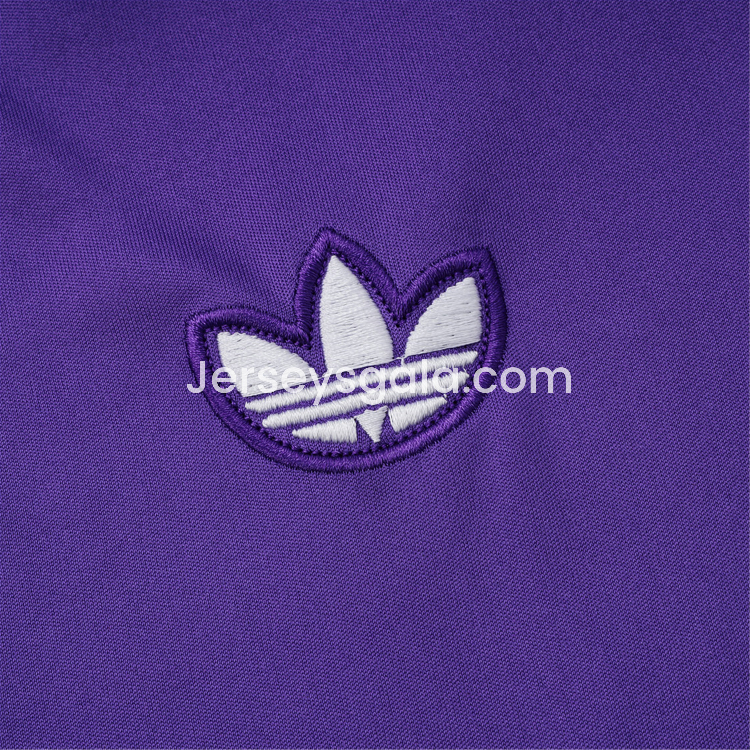 JerseysGala.com | Real Madrid 25-26 Throwback Trefoil Vest Training Set - Purple -Customize Name, Number and Patch | Worldwide Shipping