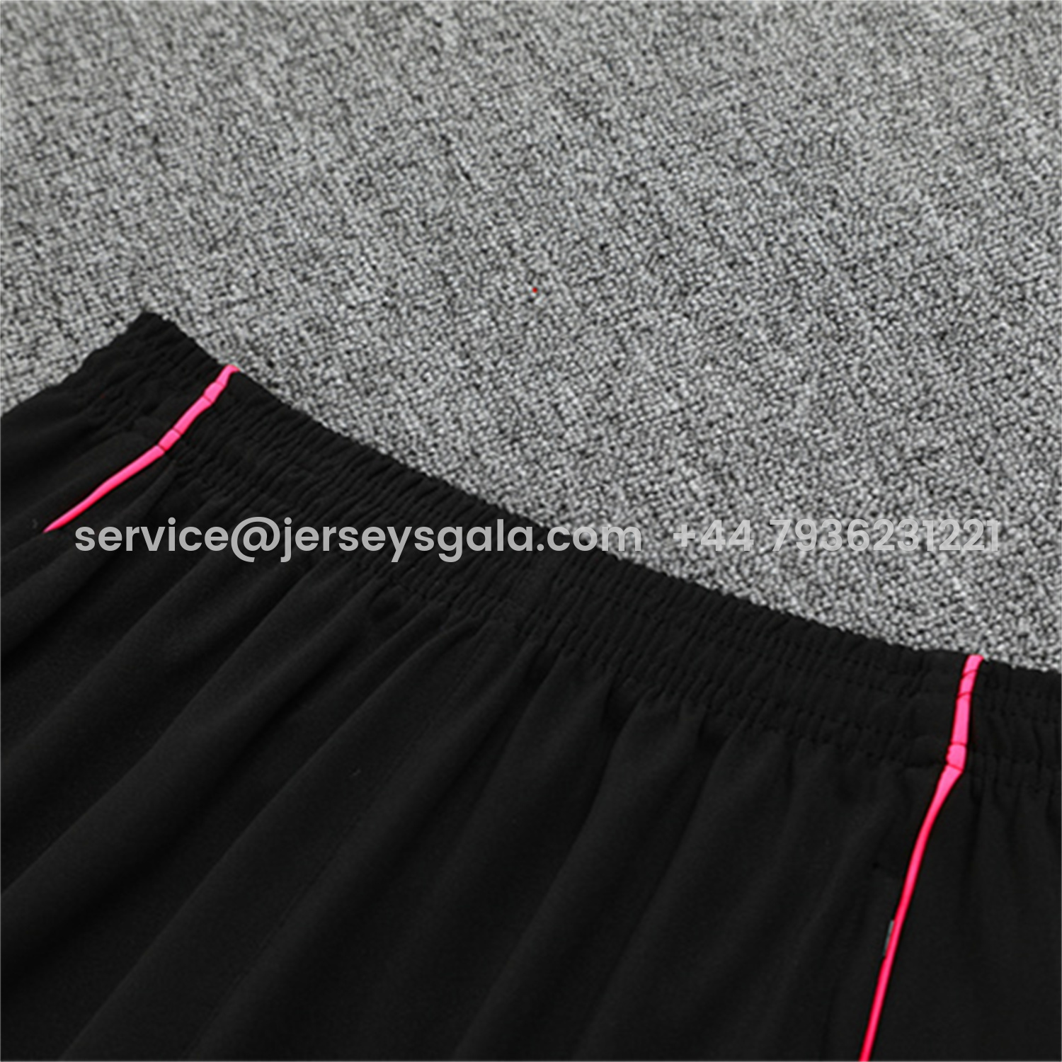 JerseysGala.com | Arsenal 25-26 Long Sleeve Training Set - Pink Logo Black Top & Black Pants -Customize Name, Number and Patch | Worldwide Shipping