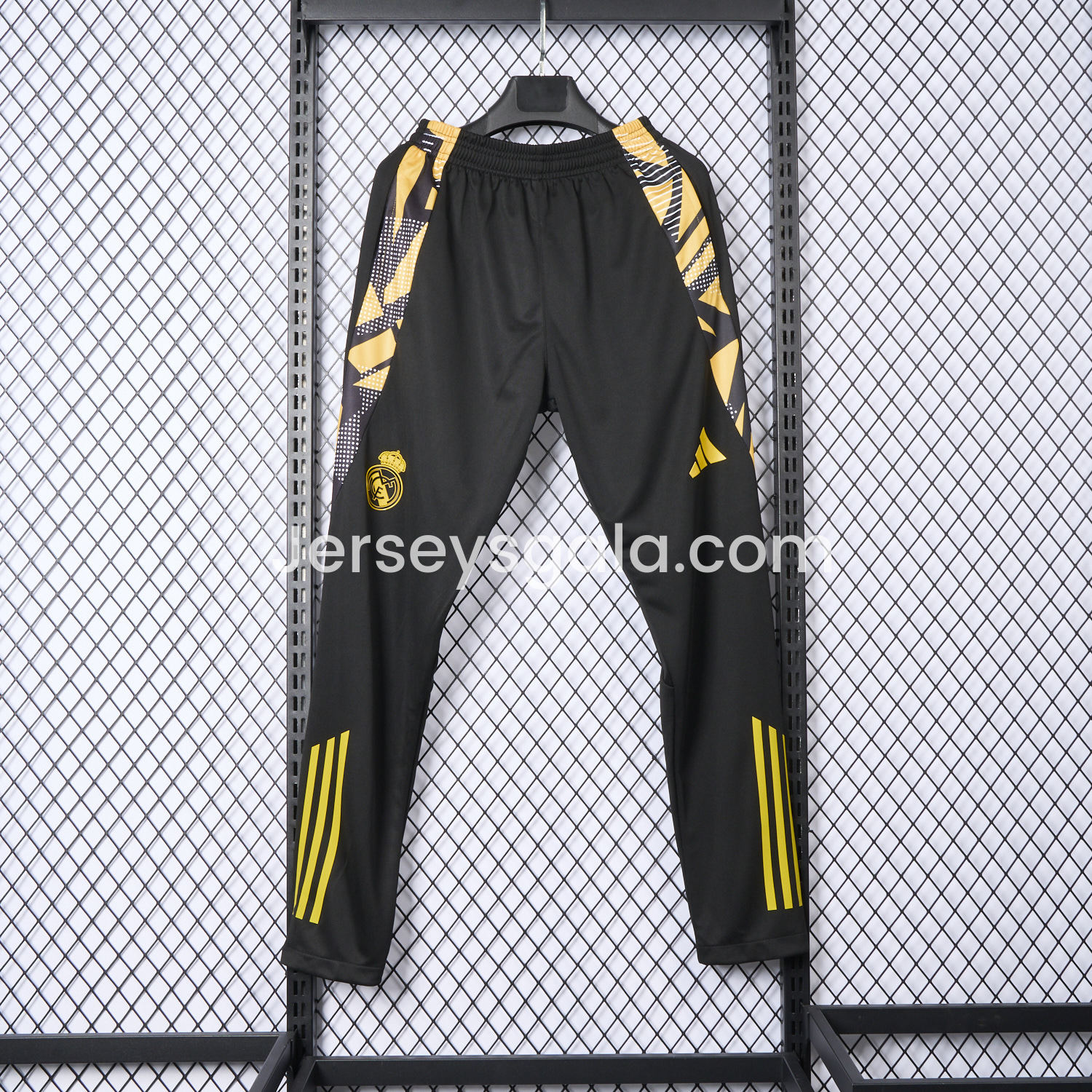 JerseysGala.com | Real Madrid 24-25 Black Training Pants - Player Version -Customize Name, Number and Patch | Worldwide Shipping