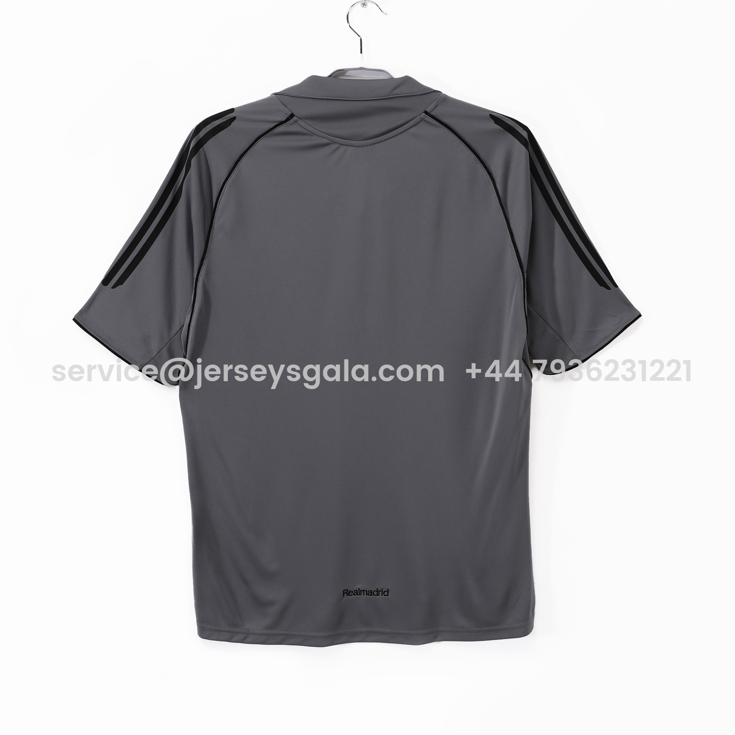 JerseysGala.com | Retro Real Madrid 04-05 Third Grey Jersey -Customize Name, Number and Patch | Worldwide Shipping
