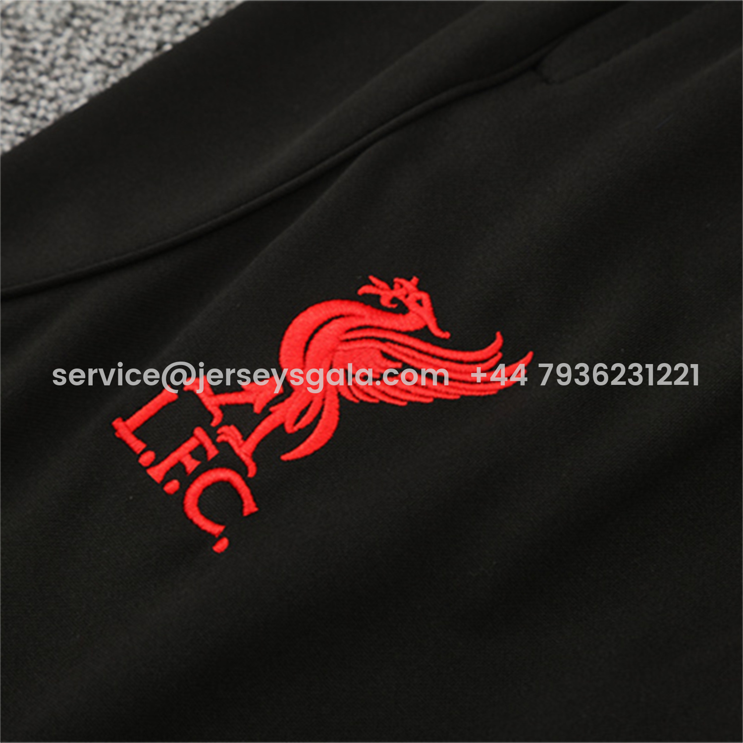 JerseysGala.com | Liver.pool 25-26 Kids Long Sleeve Training Set - Red Top & Black Pants -Customize Name, Number and Patch | Worldwide Shipping