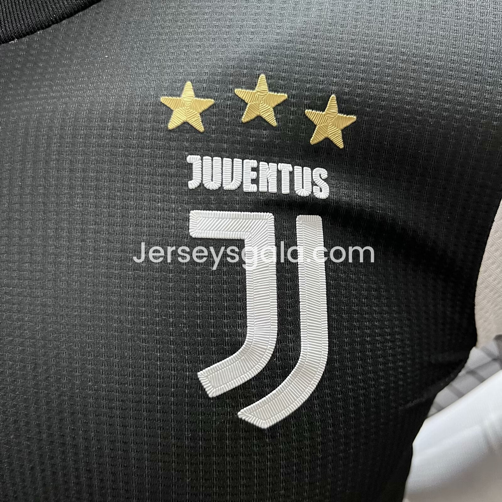 JerseysGala.com | Retro Juventus 2019-20 Home Stadium Long Sleeve Jersey - Player Version -Customize Name, Number and Patch | Worldwide Shipping