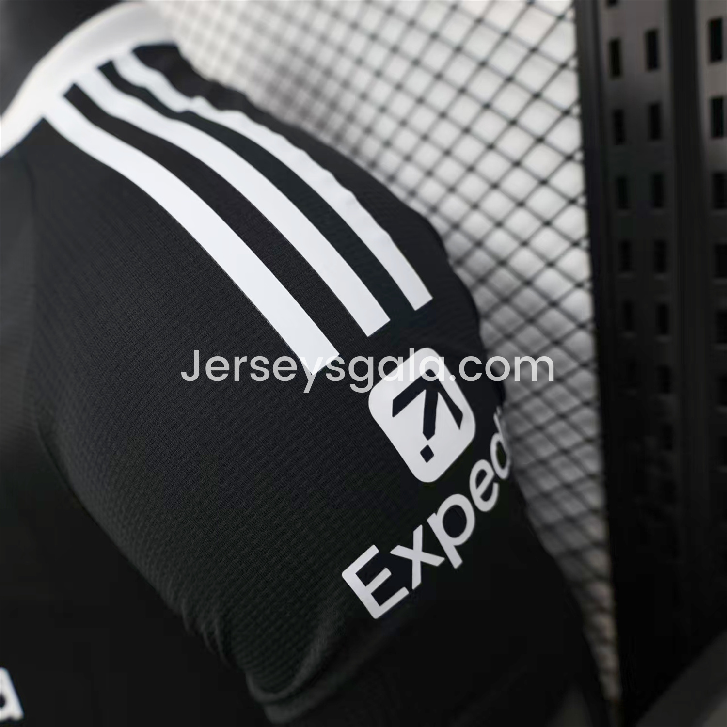 JerseysGala.com | Liver.pool 25-26 Black Trefoil Goalkeeper Jersey - Player Version -Customize Name, Number and Patch | Worldwide Shipping