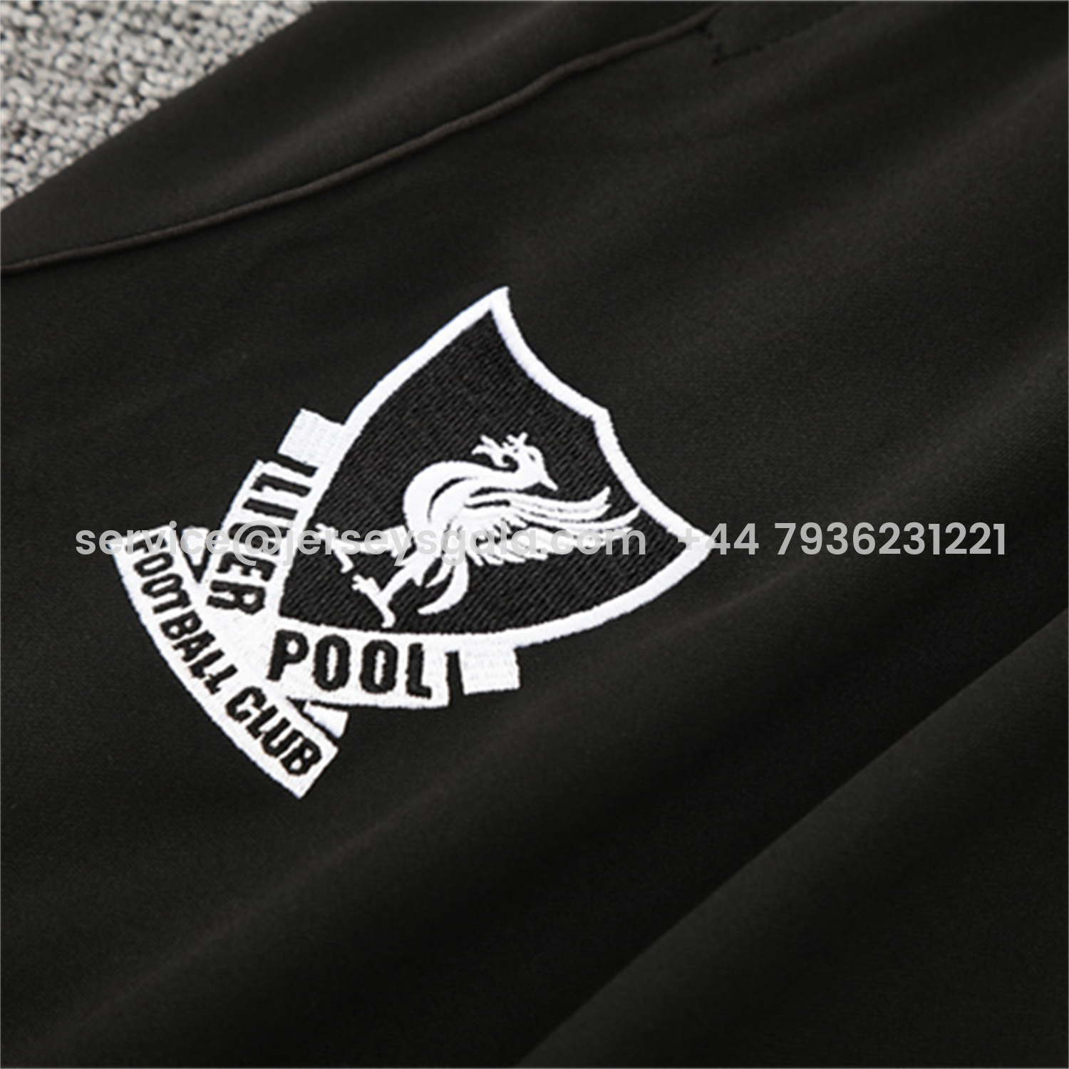 JerseysGala.com | Liver.pool 25-26 Long Sleeve Training Set - Green Top & Black Pants -Customize Name, Number and Patch | Worldwide Shipping