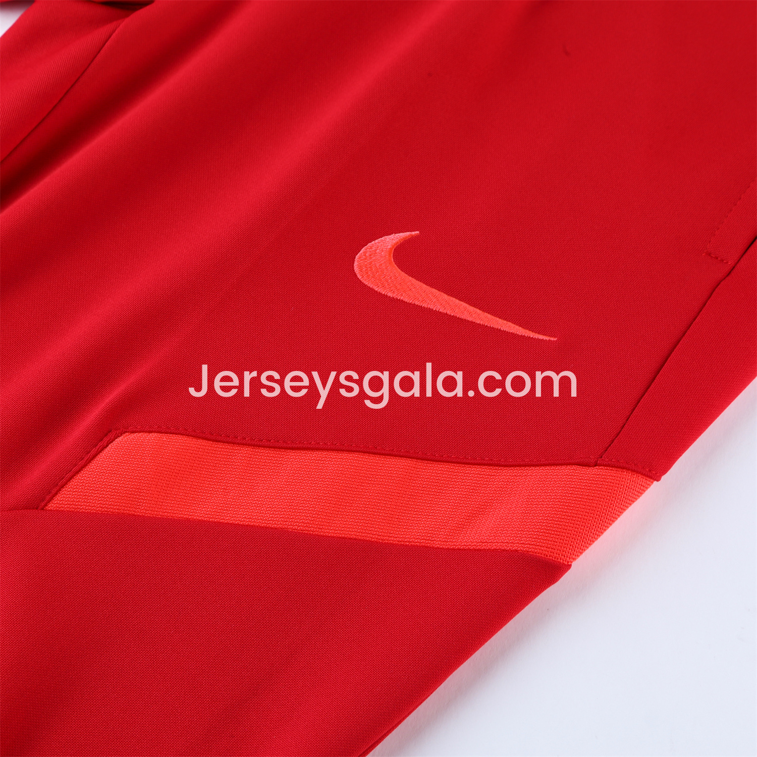 JerseysGala.com | Liver.pool 24-25 Long Sleeve Training Set - Red Top and Pants -Customize Name, Number and Patch | Worldwide Shipping